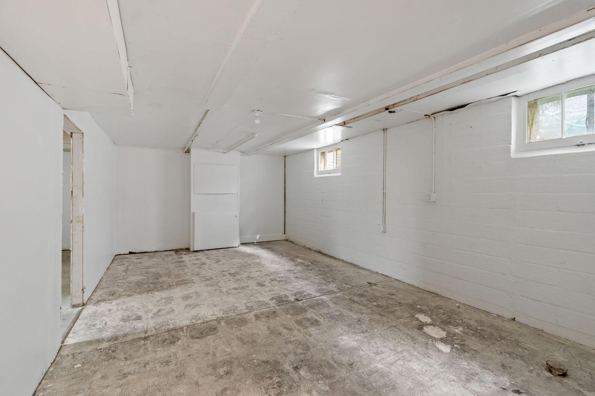 View of Residential at 3447 James Avenue, Minneapolis MN 55412, Minneapolis (26 of 30) - Mike Wilen | Minnesota Team Real Estate