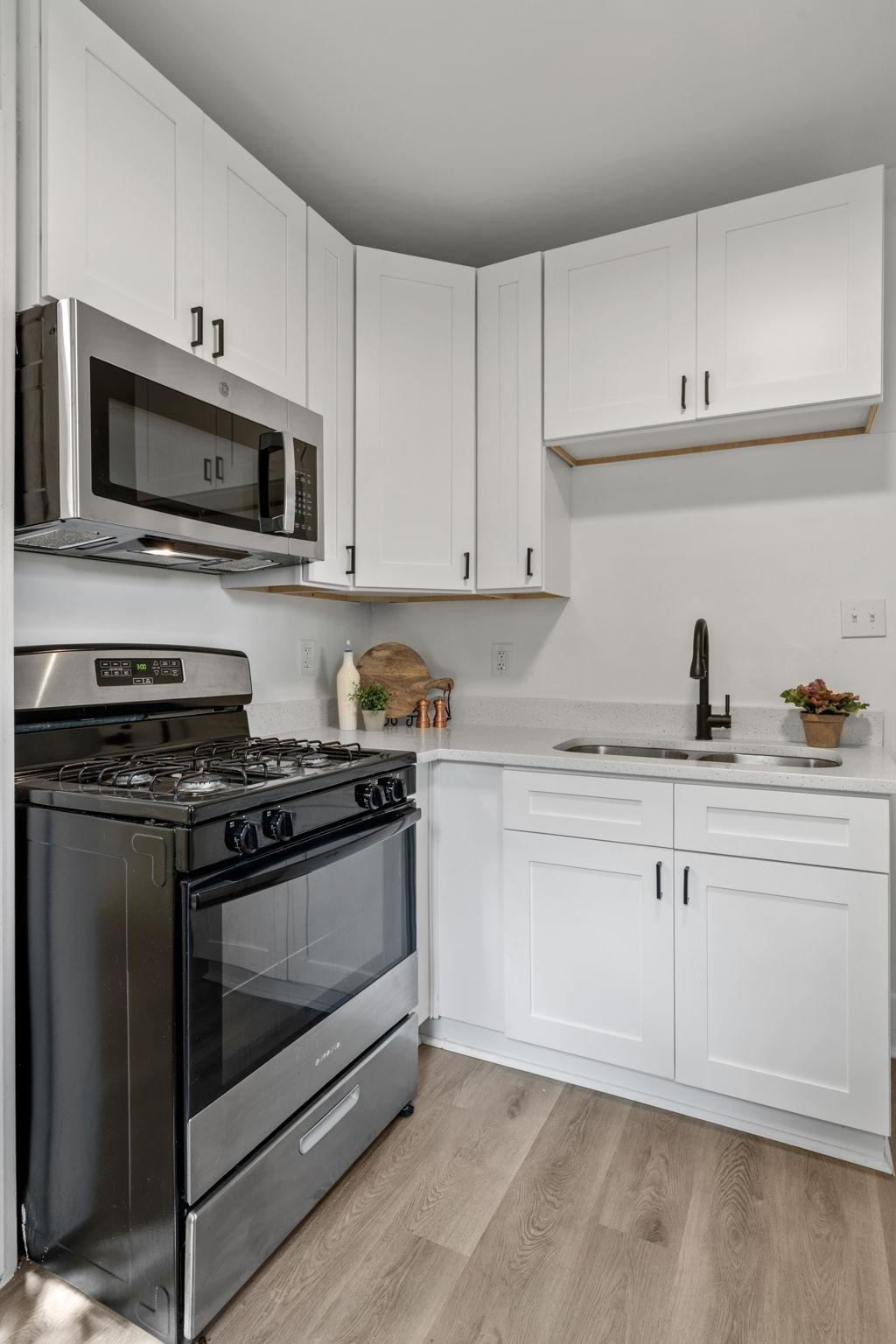 View of Residential at 3447 James Avenue, Minneapolis MN 55412, Minneapolis (16 of 30) - Mike Wilen | Minnesota Team Real Estate