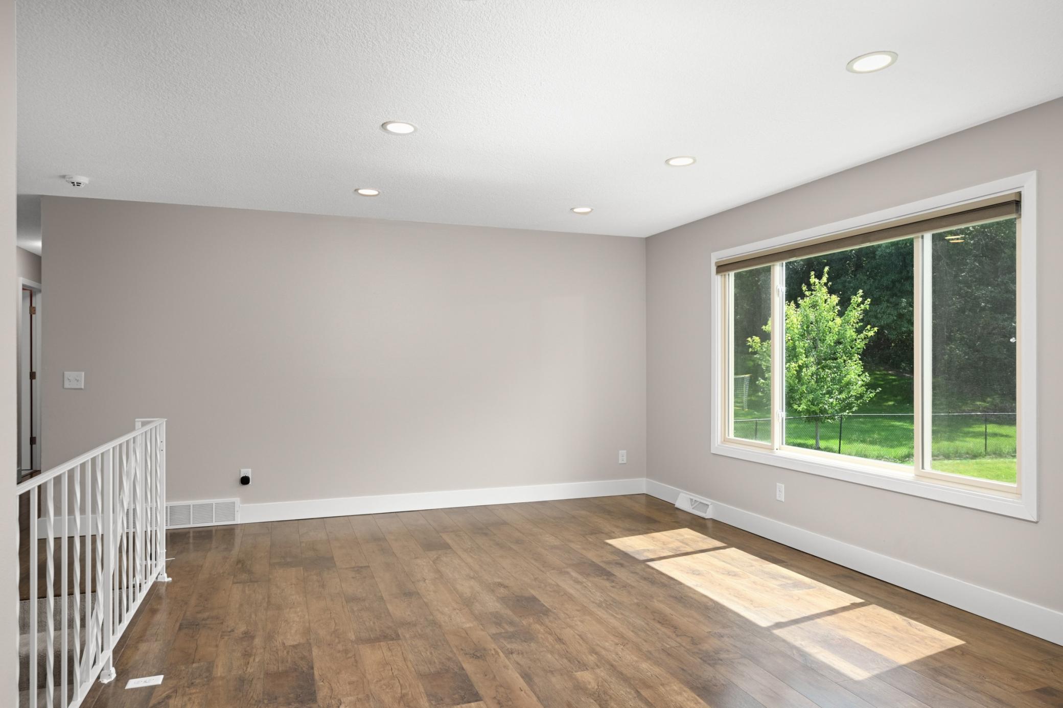 View of Residential at 13712 Wellington Crescent, Burnsville MN 55337, Burnsville (11 of 34) - Mike Wilen | Minnesota Team Real Estate