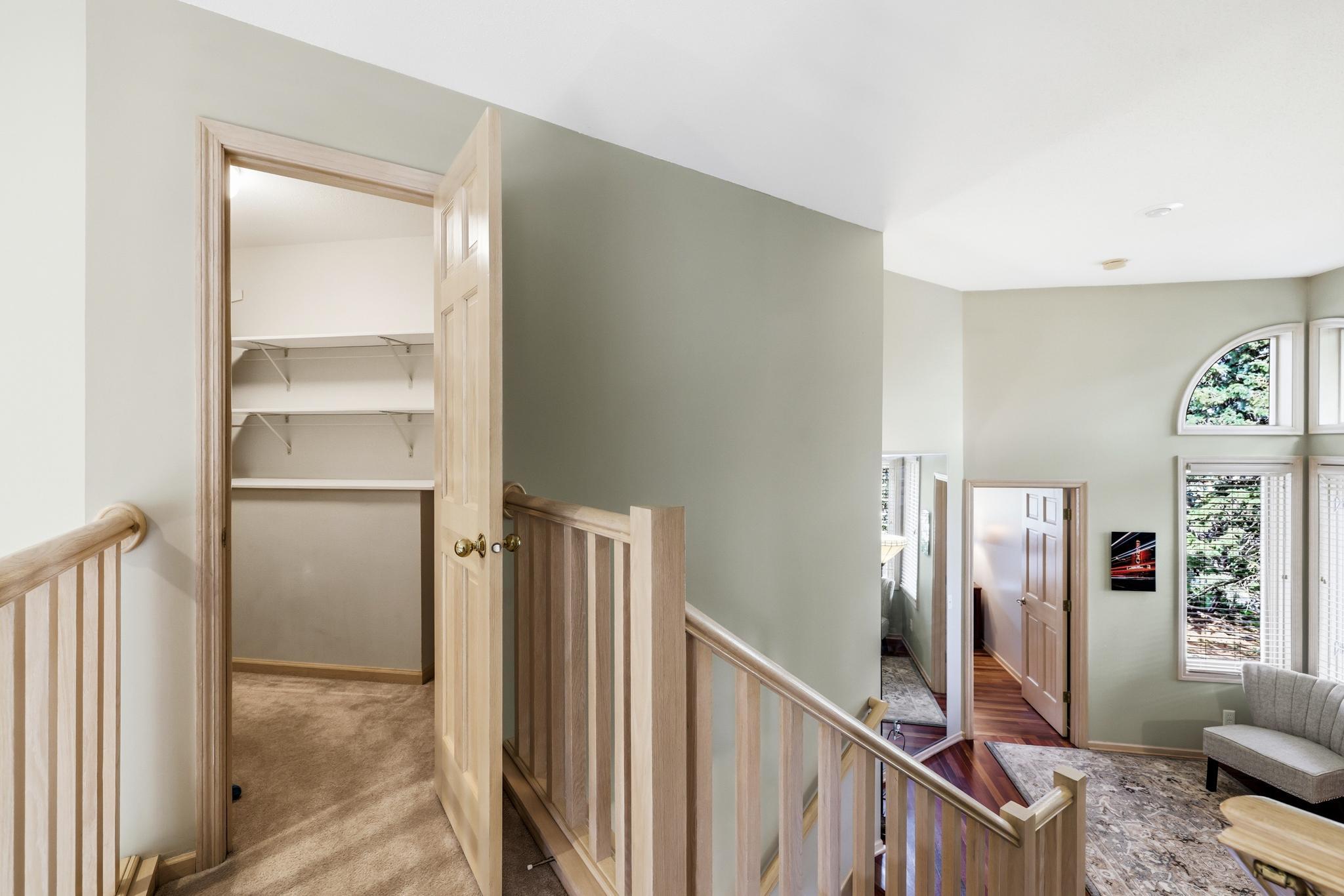 View of Residential at 7096 Cahill Road, Edina MN 55439, Edina (28 of 47) - Mike Wilen | Minnesota Team Real Estate