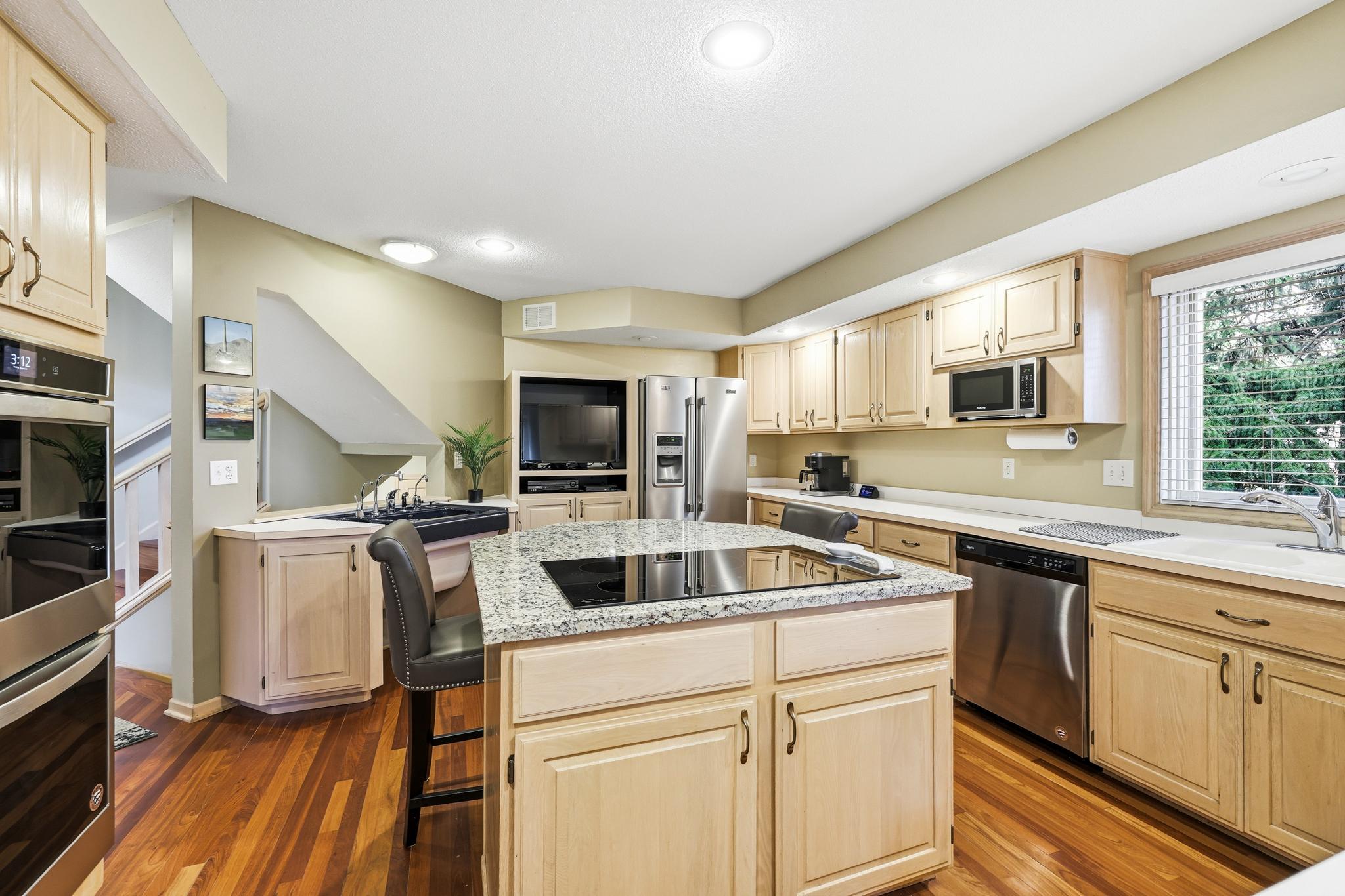 View of Residential at 7096 Cahill Road, Edina MN 55439, Edina (12 of 47) - Mike Wilen | Minnesota Team Real Estate