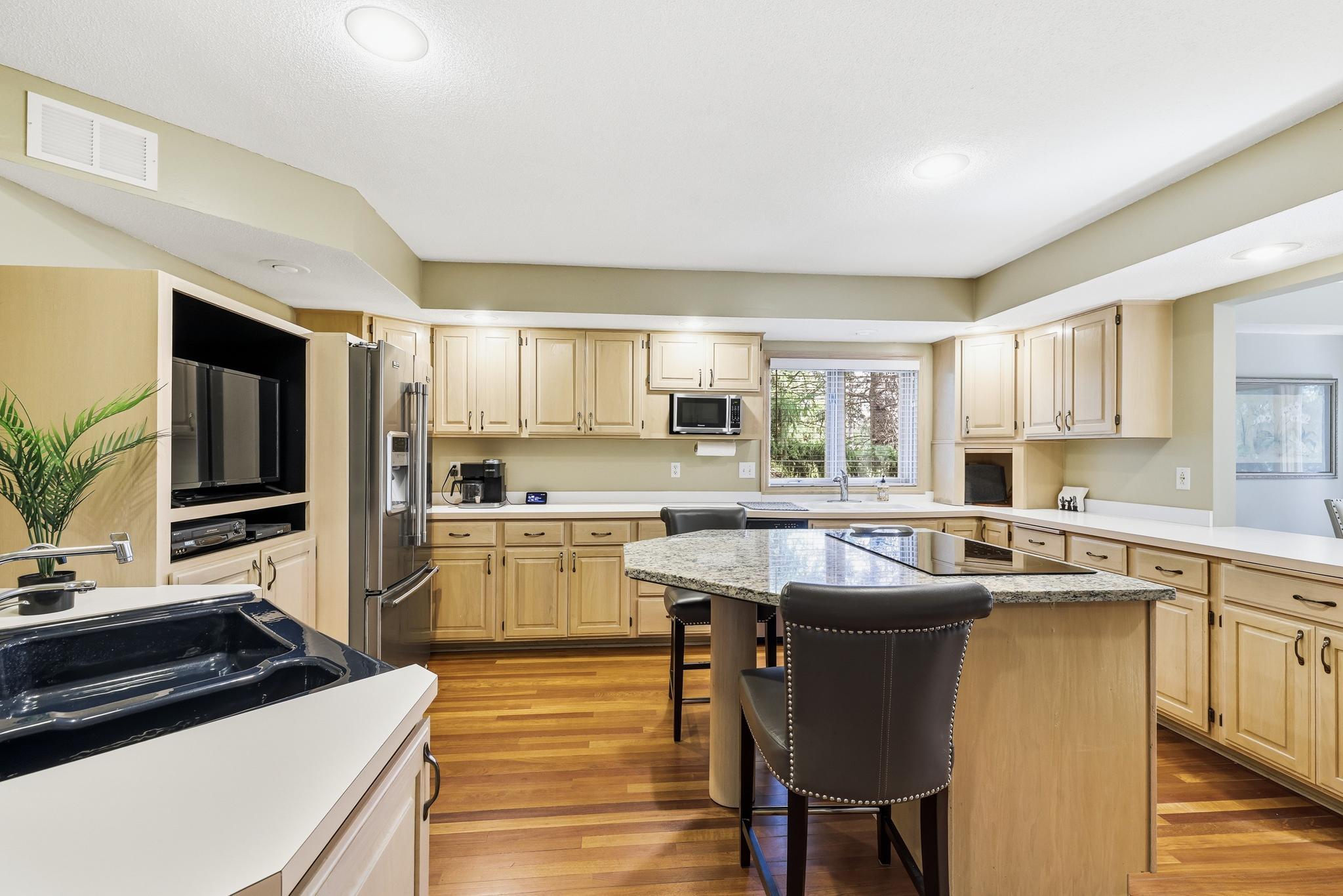 View of Residential at 7096 Cahill Road, Edina MN 55439, Edina (11 of 47) - Mike Wilen | Minnesota Team Real Estate