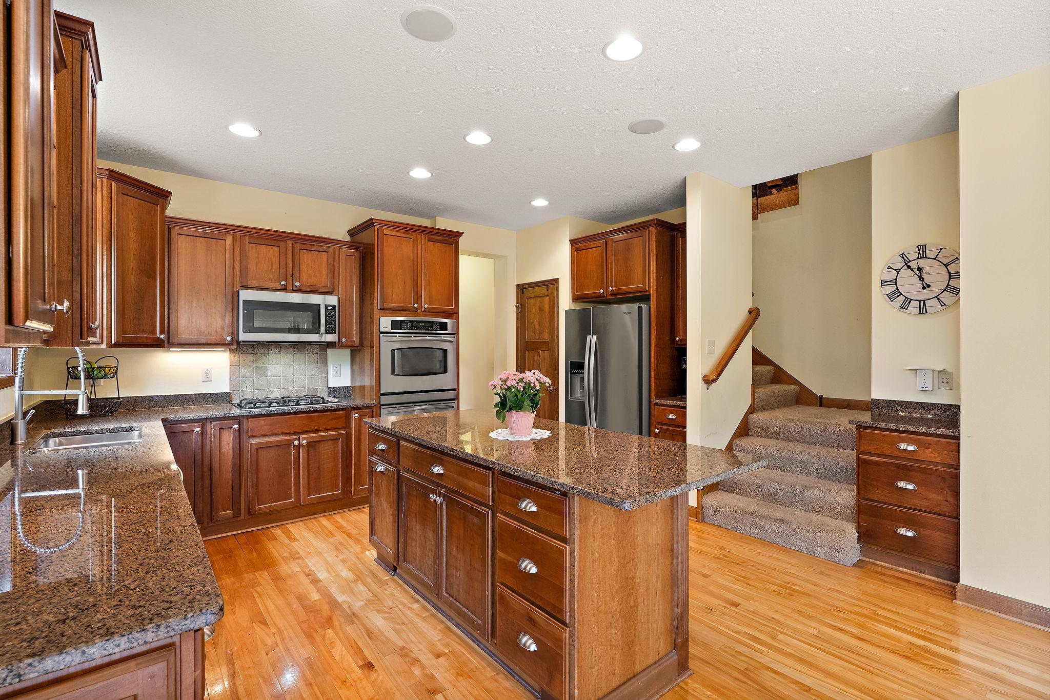 View of Residential at 10742 Maple Boulevard, Woodbury MN 55129, Woodbury (19 of 53) - Mike Wilen | Minnesota Team Real Estate