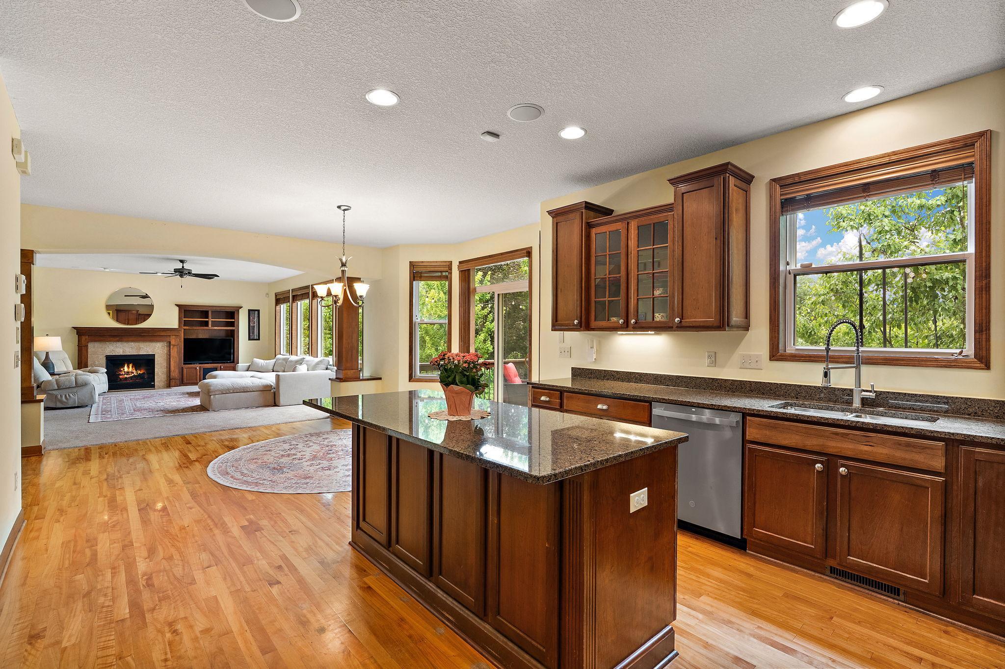 View of Residential at 10742 Maple Boulevard, Woodbury MN 55129, Woodbury (18 of 53) - Mike Wilen | Minnesota Team Real Estate