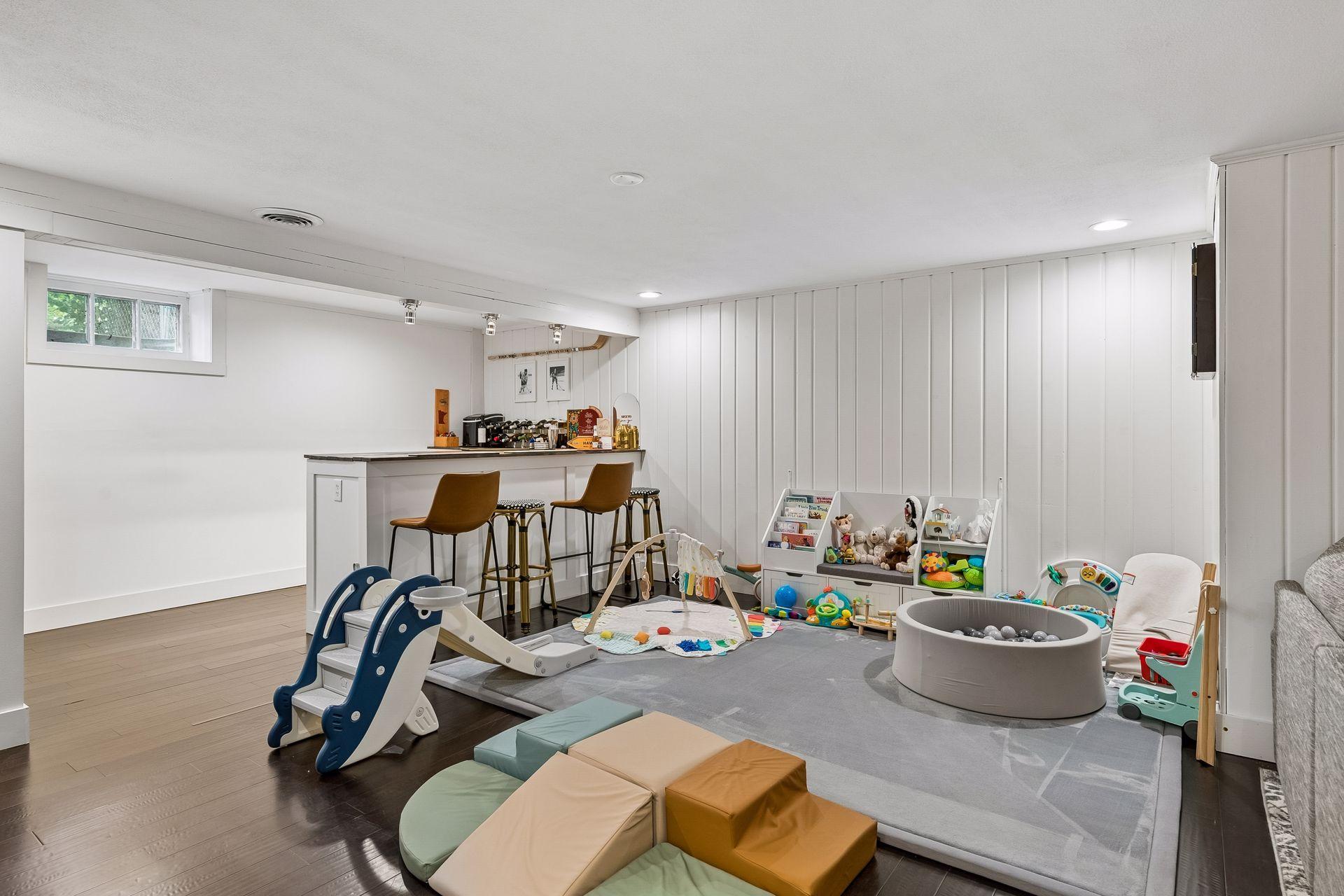 View of Residential at 6605 Cedar Lake Road, Saint Louis Park MN 55426, Saint Louis Park (31 of 42) - Mike Wilen | Minnesota Team Real Estate