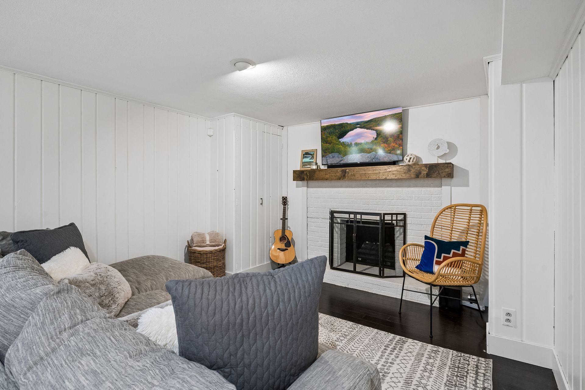 View of Residential at 6605 Cedar Lake Road, Saint Louis Park MN 55426, Saint Louis Park (28 of 42) - Mike Wilen | Minnesota Team Real Estate