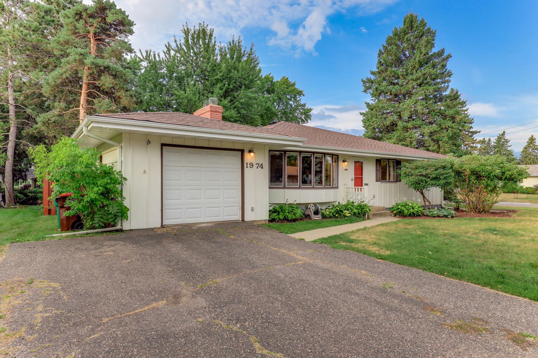 View of Residential at 1974 Summer Street, Falcon Heights MN 55113, Falcon Heights (35 of 47) - Mike Wilen | Minnesota Team Real Estate
