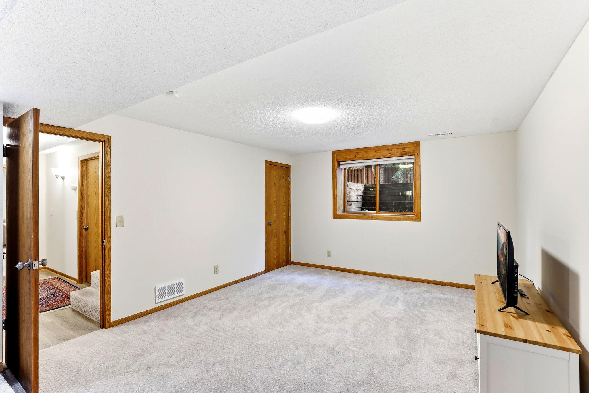 View of Residential at 1974 Summer Street, Falcon Heights MN 55113, Falcon Heights (26 of 47) - Mike Wilen | Minnesota Team Real Estate