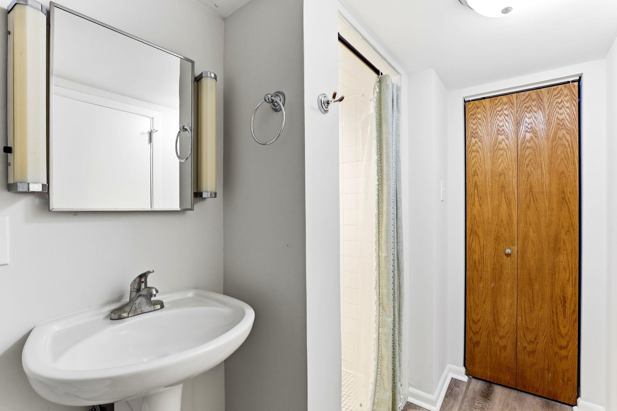 View of Residential at 1974 Summer Street, Falcon Heights MN 55113, Falcon Heights (33 of 47) - Mike Wilen | Minnesota Team Real Estate