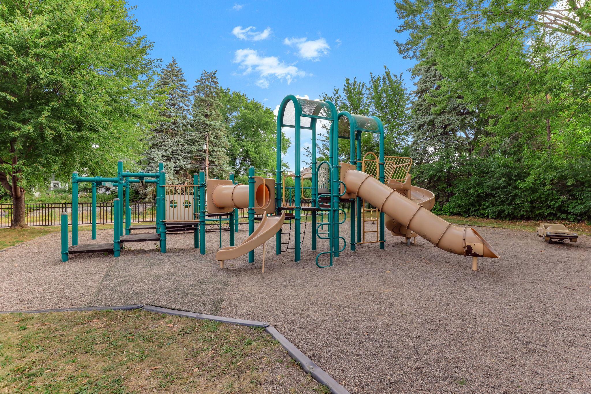 View of Residential at 1974 Summer Street, Falcon Heights MN 55113, Falcon Heights (44 of 47) - Mike Wilen | Minnesota Team Real Estate