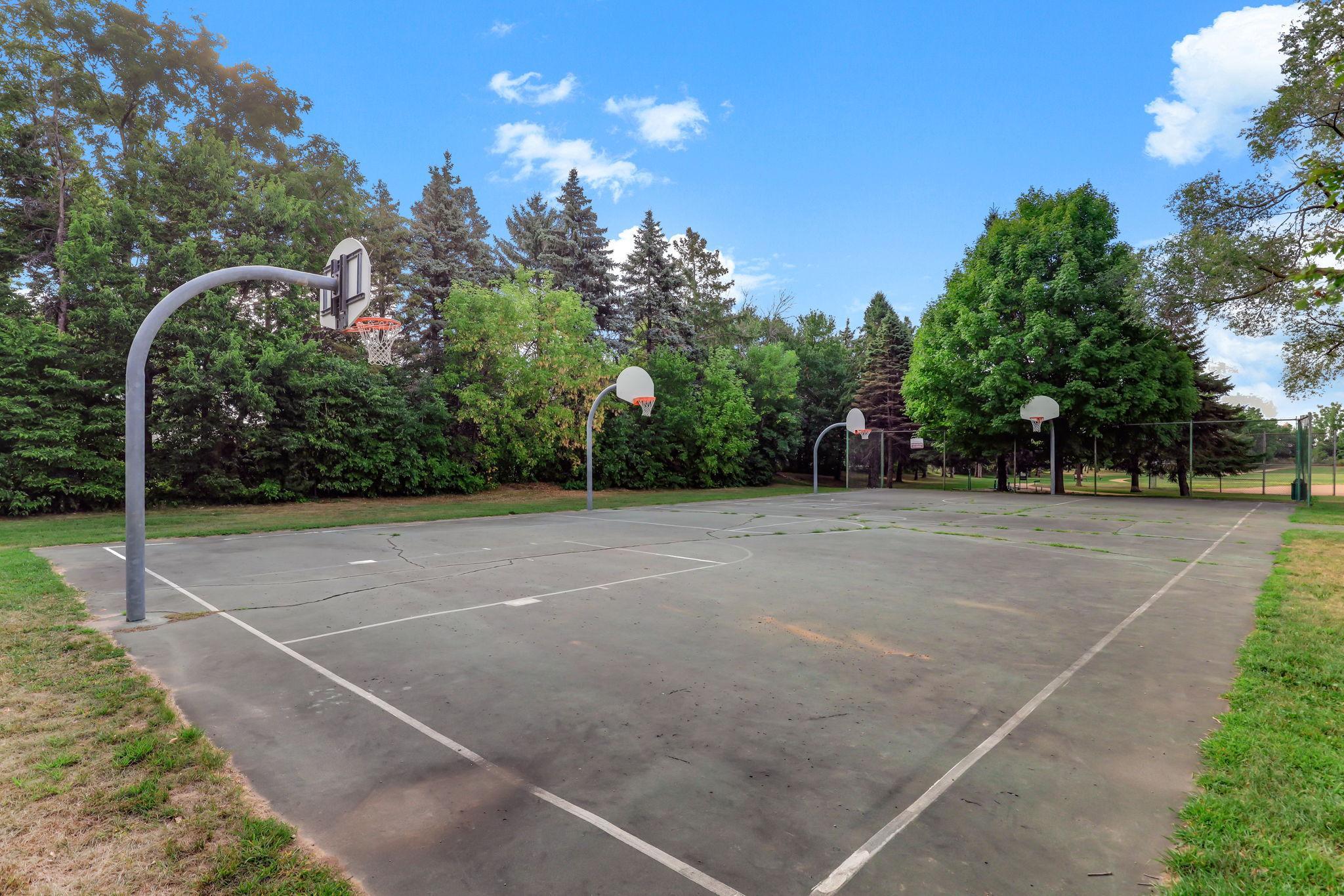 View of Residential at 1974 Summer Street, Falcon Heights MN 55113, Falcon Heights (42 of 47) - Mike Wilen | Minnesota Team Real Estate