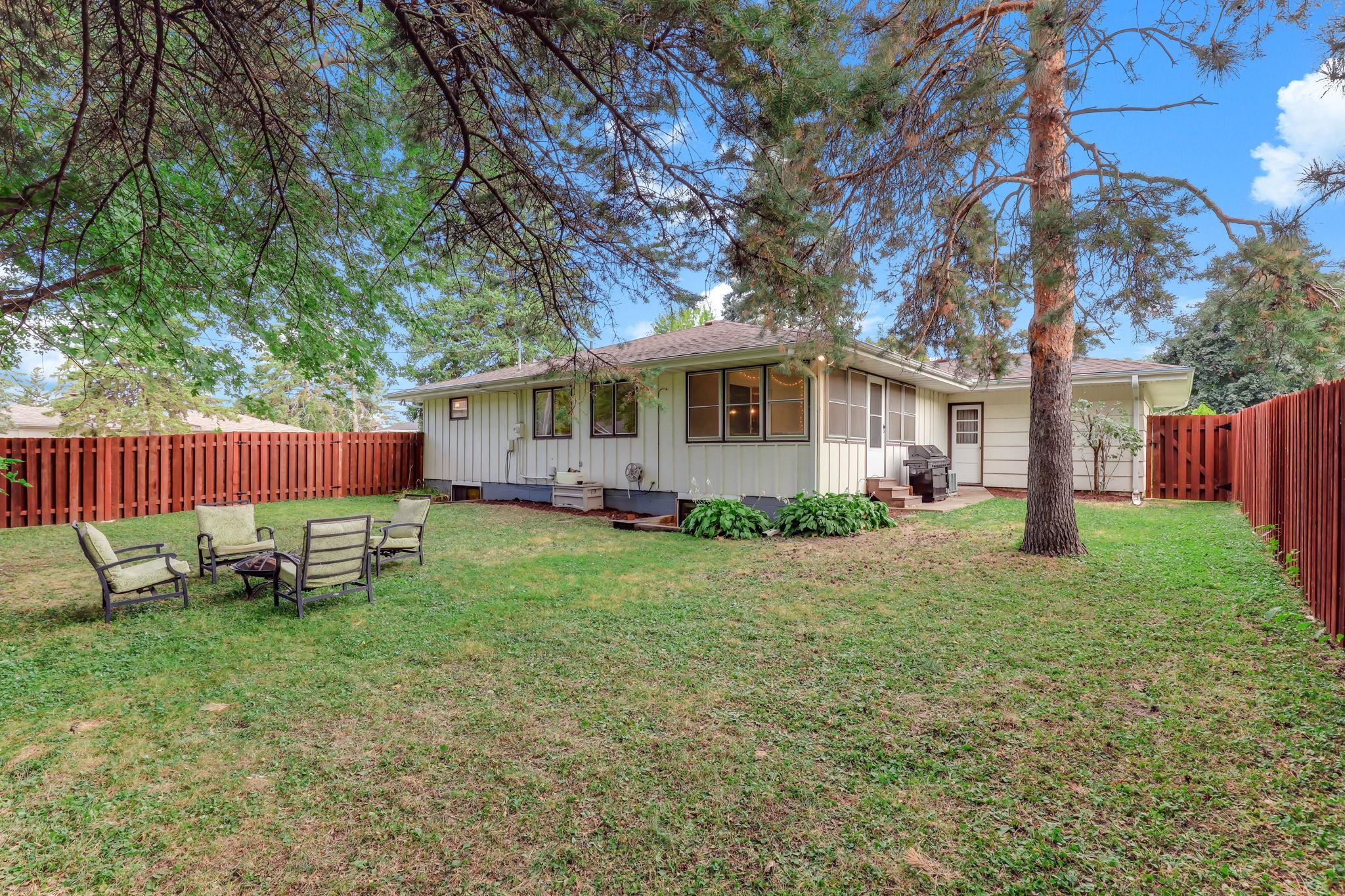 View of Residential at 1974 Summer Street, Falcon Heights MN 55113, Falcon Heights (36 of 47) - Mike Wilen | Minnesota Team Real Estate