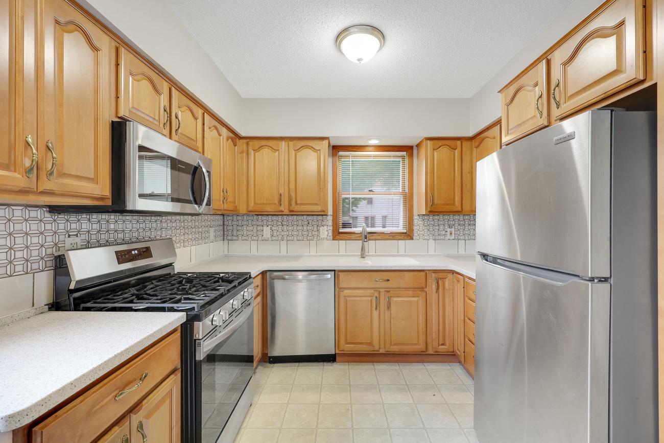 View of Residential at 129 33rd Street, Minneapolis MN 55408, Minneapolis (11 of 28) - Mike Wilen | Minnesota Team Real Estate