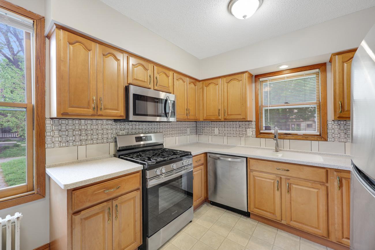 View of Residential at 129 33rd Street, Minneapolis MN 55408, Minneapolis (14 of 28) - Mike Wilen | Minnesota Team Real Estate
