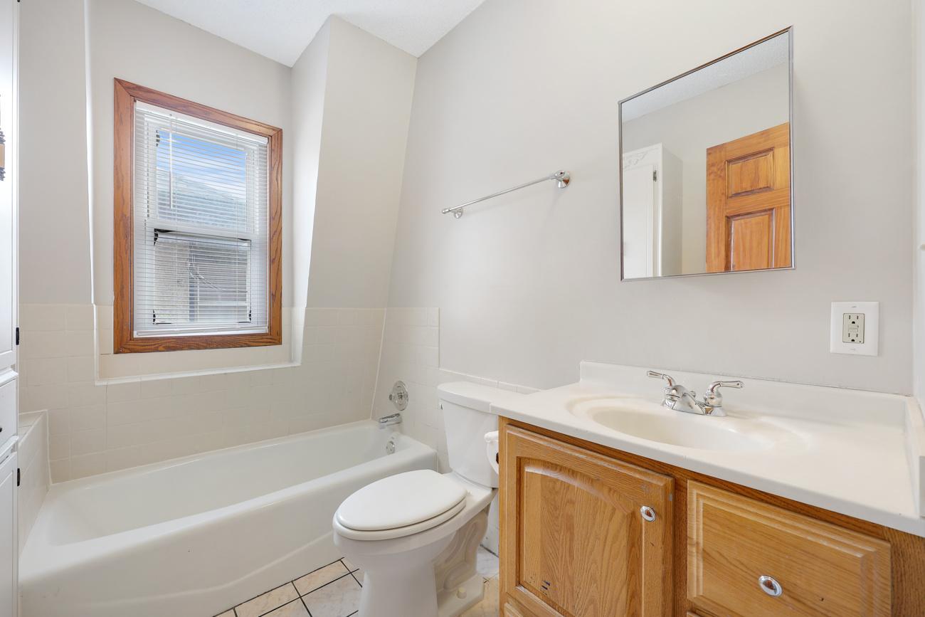 View of Residential at 129 33rd Street, Minneapolis MN 55408, Minneapolis (20 of 28) - Mike Wilen | Minnesota Team Real Estate