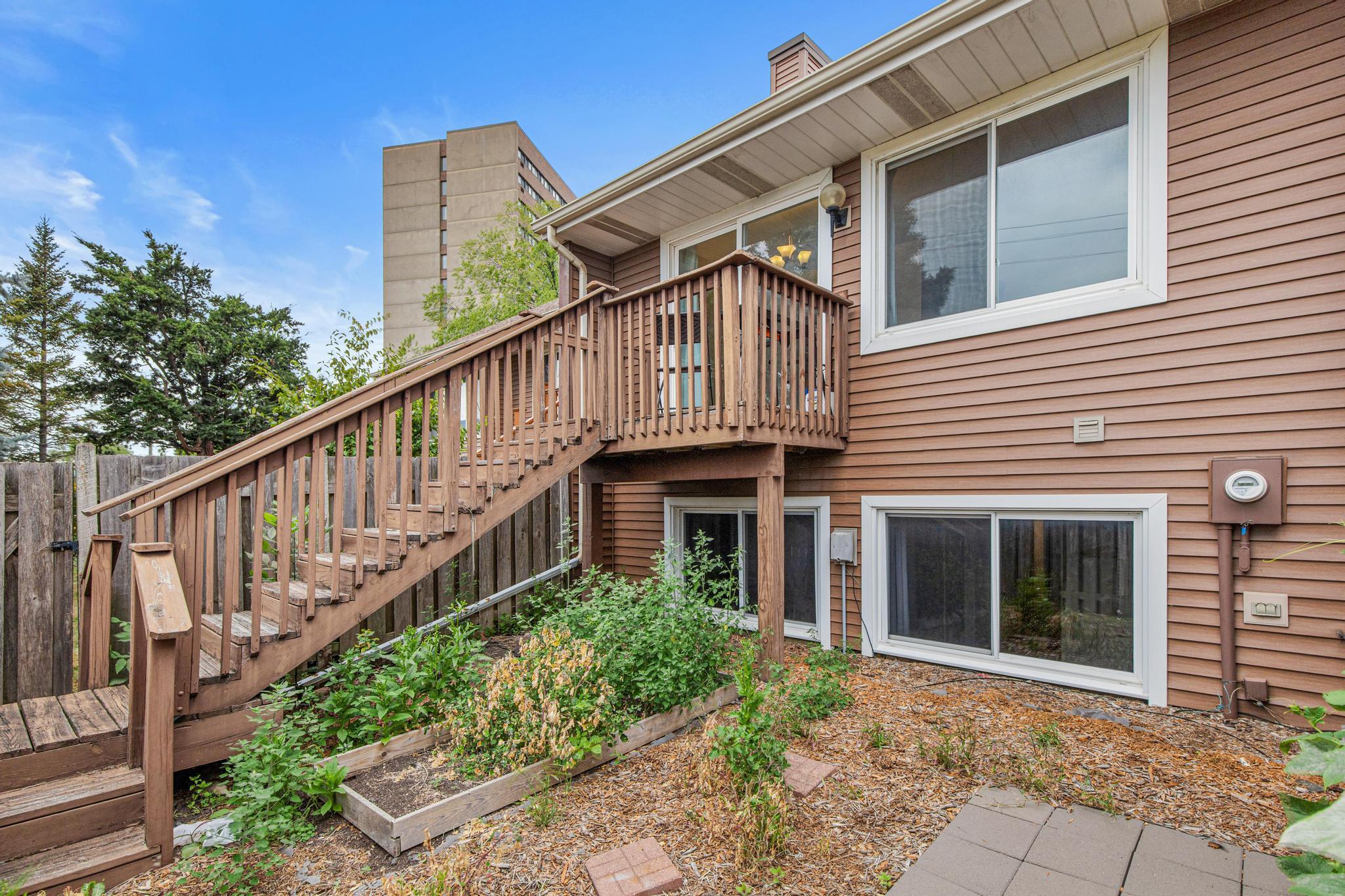 View of Residential at 804 Seal Street, Saint Paul MN 55114, Saint Paul (22 of 25) - Mike Wilen | Minnesota Team Real Estate
