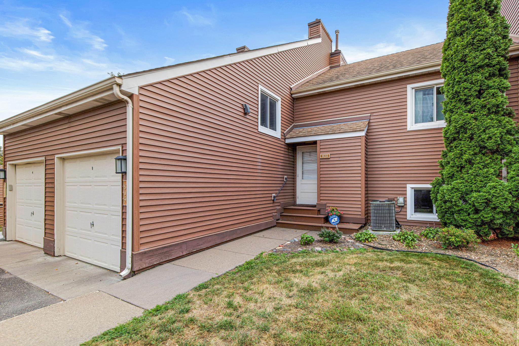 View of Residential at 804 Seal Street, Saint Paul MN 55114, Saint Paul (23 of 25) - Mike Wilen | Minnesota Team Real Estate