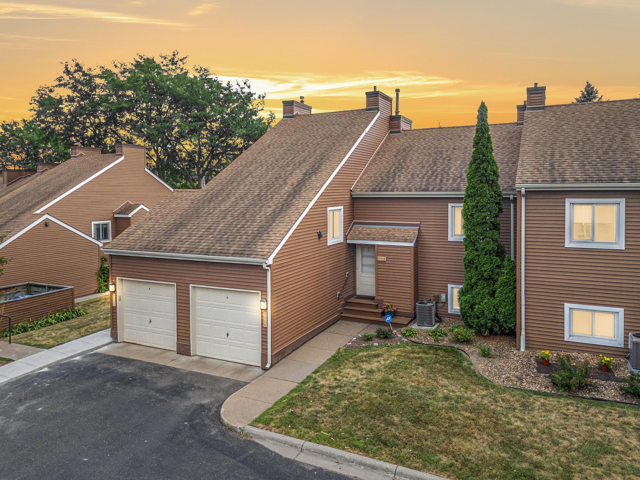 View of (TH) Side x Side at 804 Seal Street, Saint Paul - Mike Wilen | Minnesota Team Real Estate