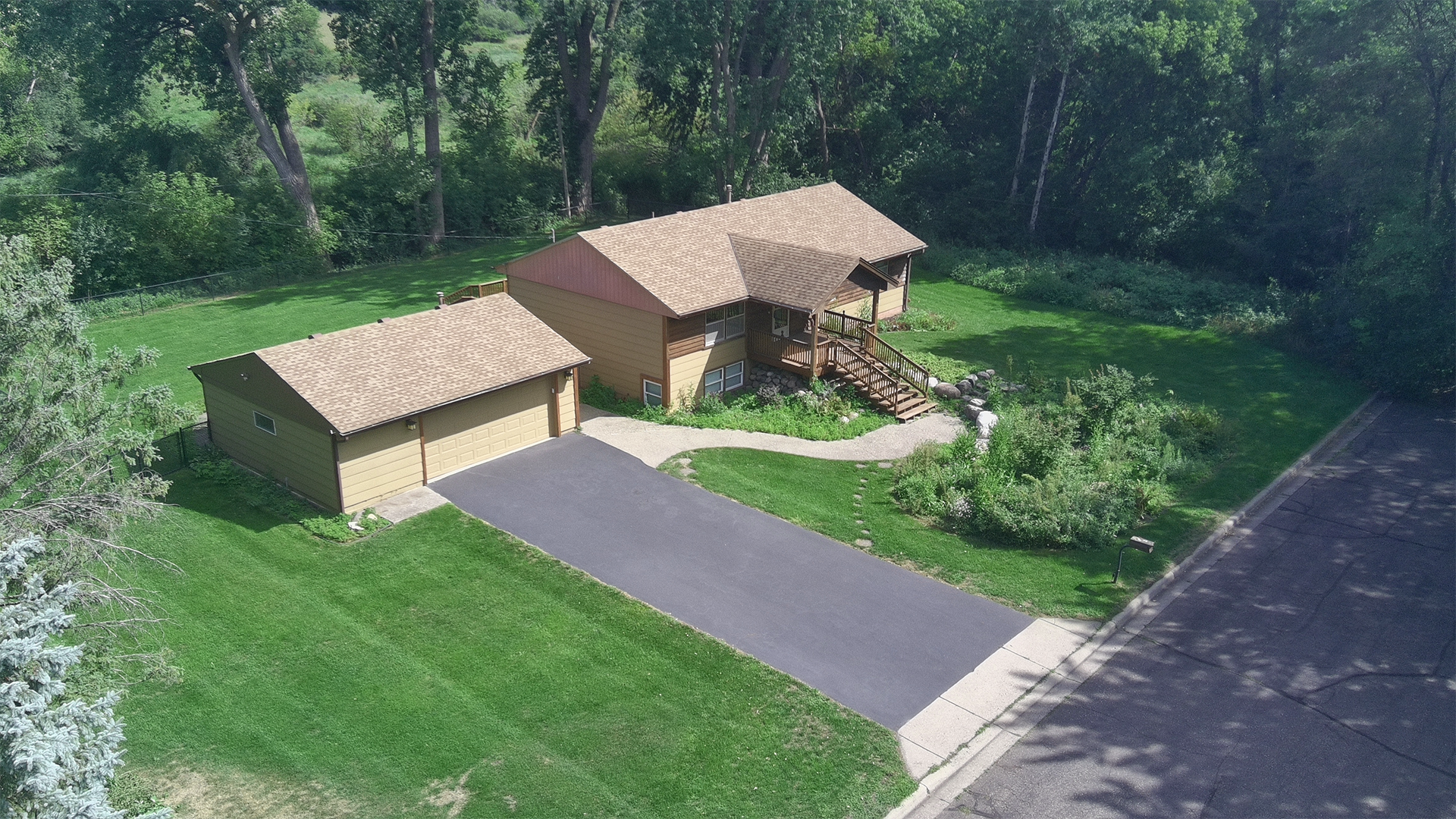View of Residential at 11032 Vera Cruz Avenue, Champlin MN 55316, Champlin (29 of 31) - Mike Wilen | Minnesota Team Real Estate