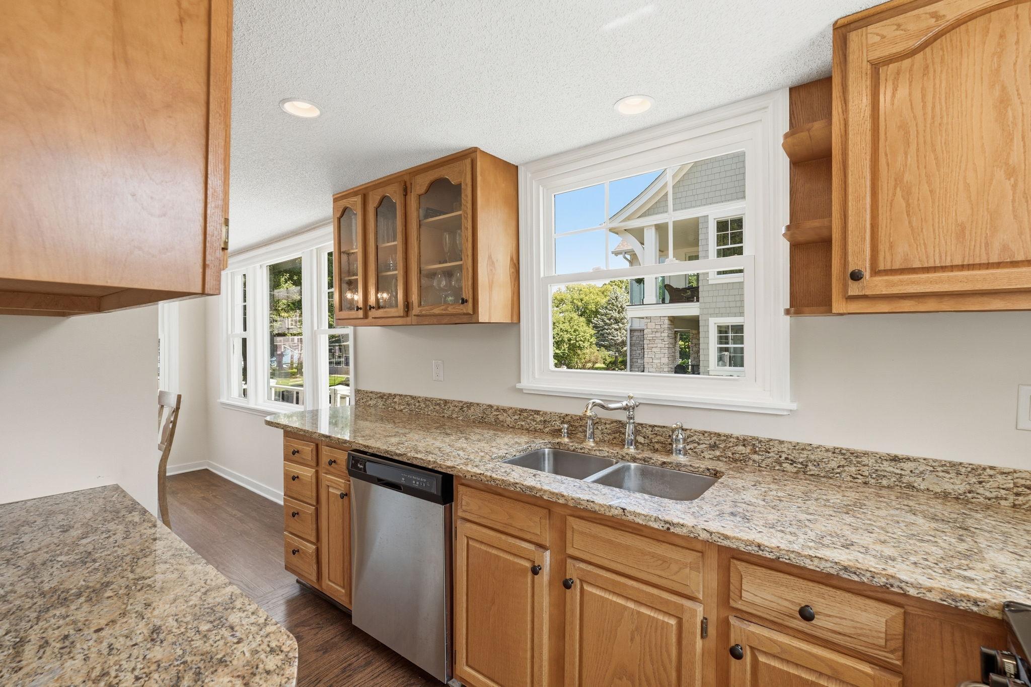 View of Residential at 2800 Center Road, Wayzata MN 55391, Wayzata (13 of 35) - Mike Wilen | Minnesota Team Real Estate