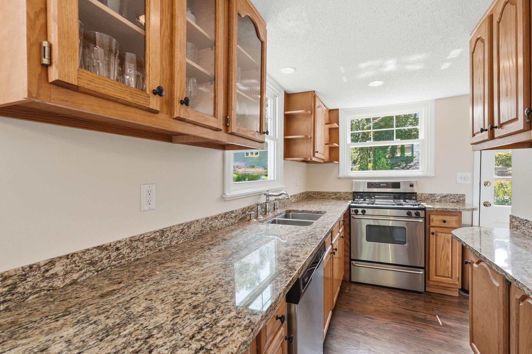 View of Residential at 2800 Center Road, Wayzata MN 55391, Wayzata (11 of 35) - Mike Wilen | Minnesota Team Real Estate