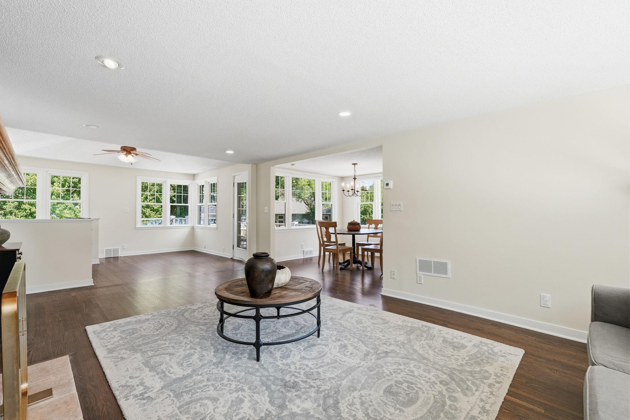 View of Residential at 2800 Center Road, Wayzata MN 55391, Wayzata (8 of 35) - Mike Wilen | Minnesota Team Real Estate