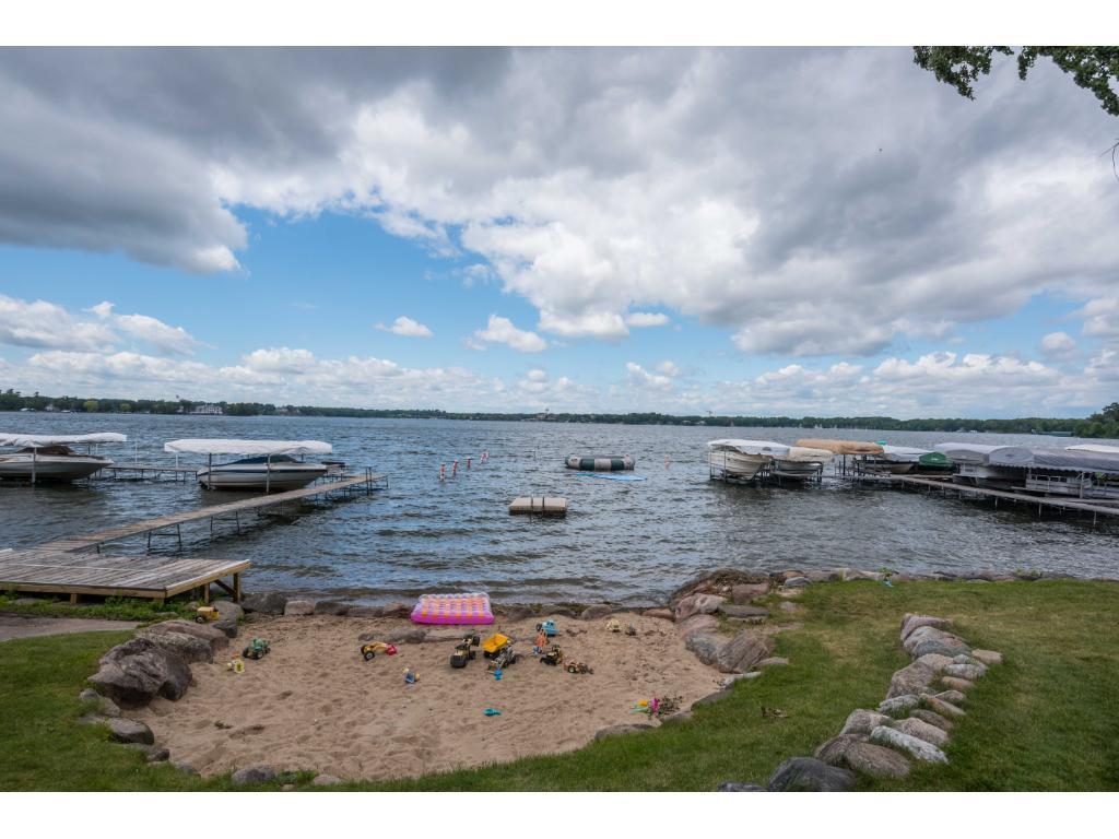 View of Residential at 2800 Center Road, Wayzata MN 55391, Wayzata (28 of 35) - Mike Wilen | Minnesota Team Real Estate