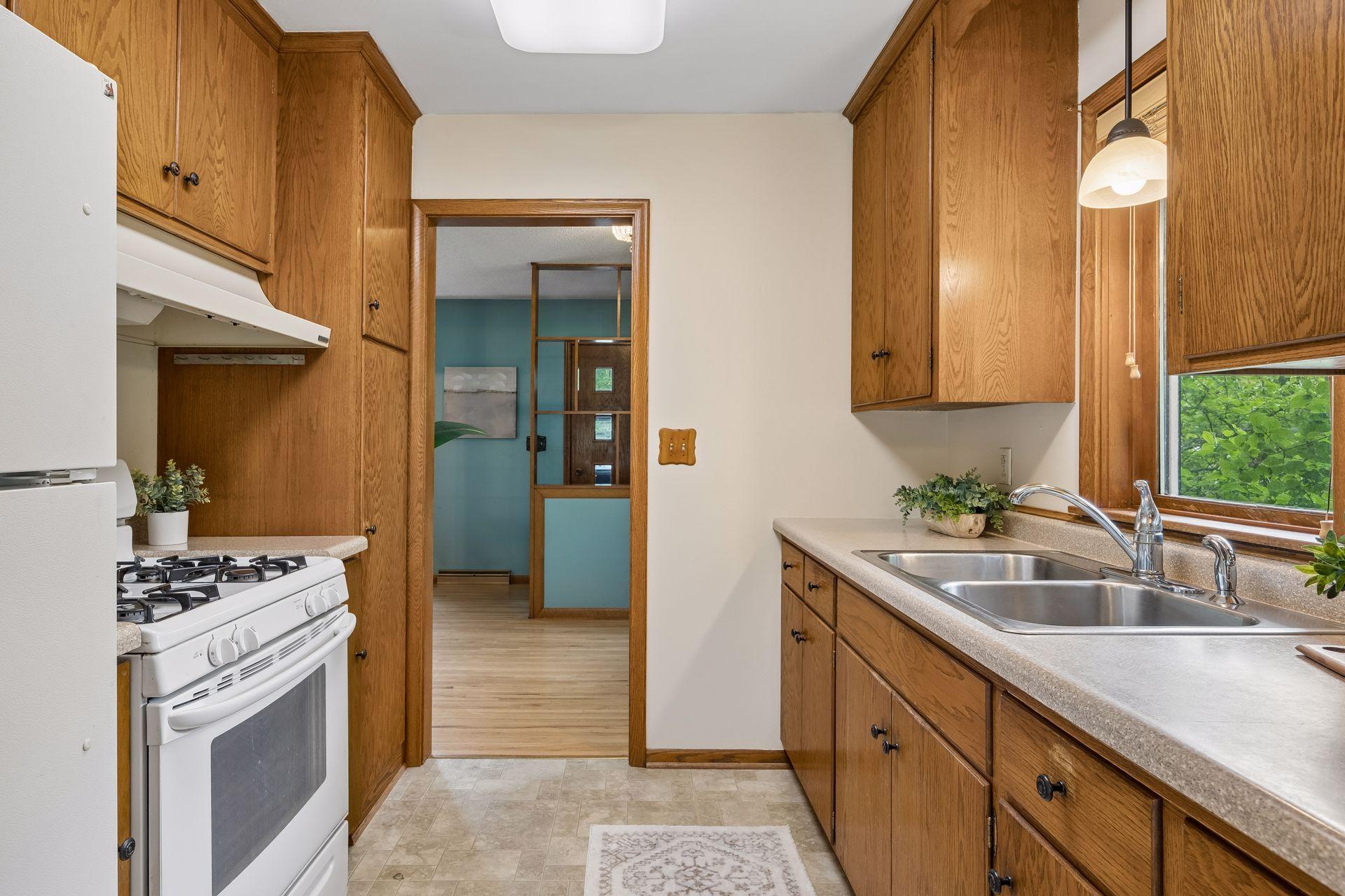 View of Residential at 5073 Holiday Road, Minnetonka MN 55345, Minnetonka (21 of 52) - Mike Wilen | Minnesota Team Real Estate