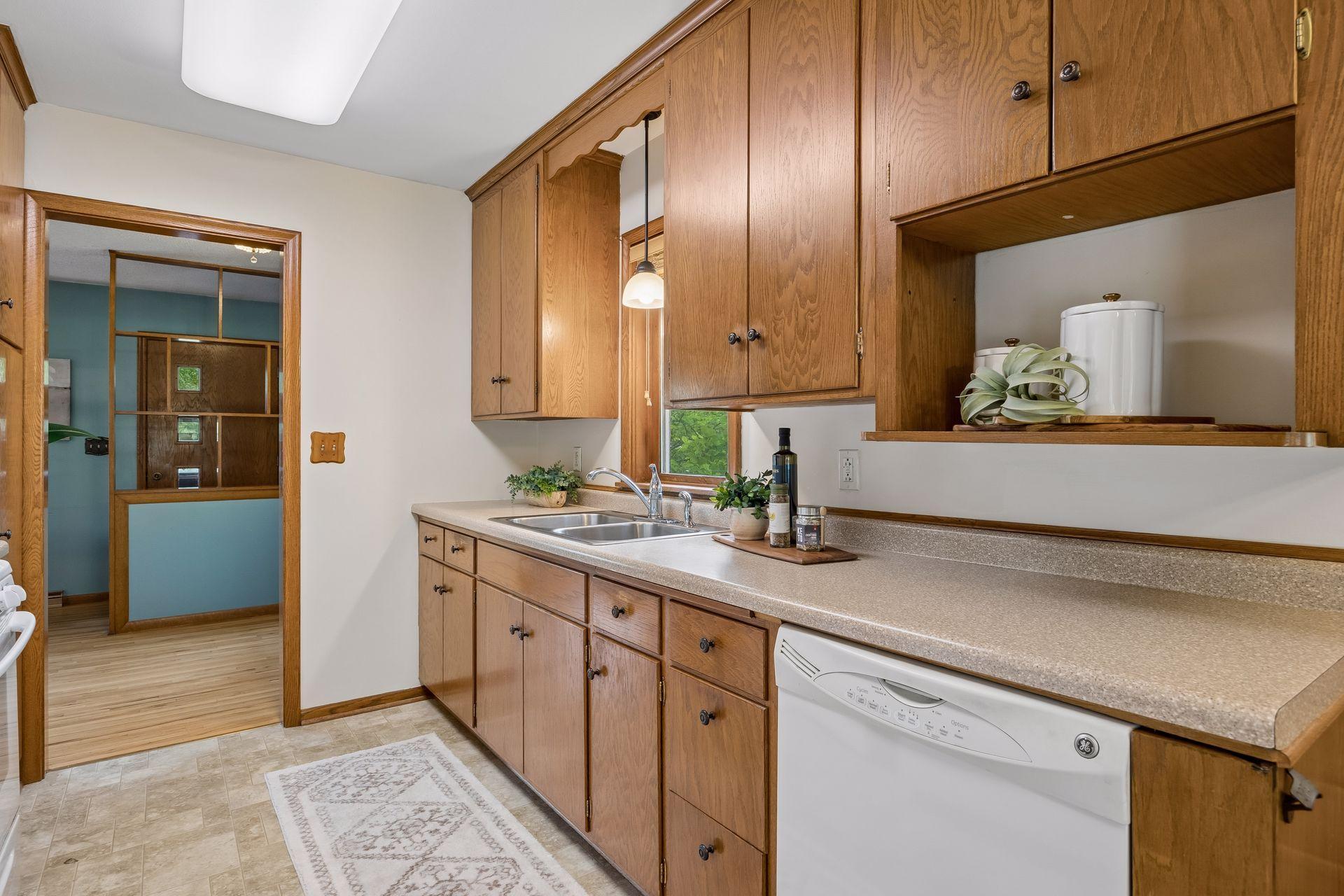 View of Residential at 5073 Holiday Road, Minnetonka MN 55345, Minnetonka (20 of 52) - Mike Wilen | Minnesota Team Real Estate