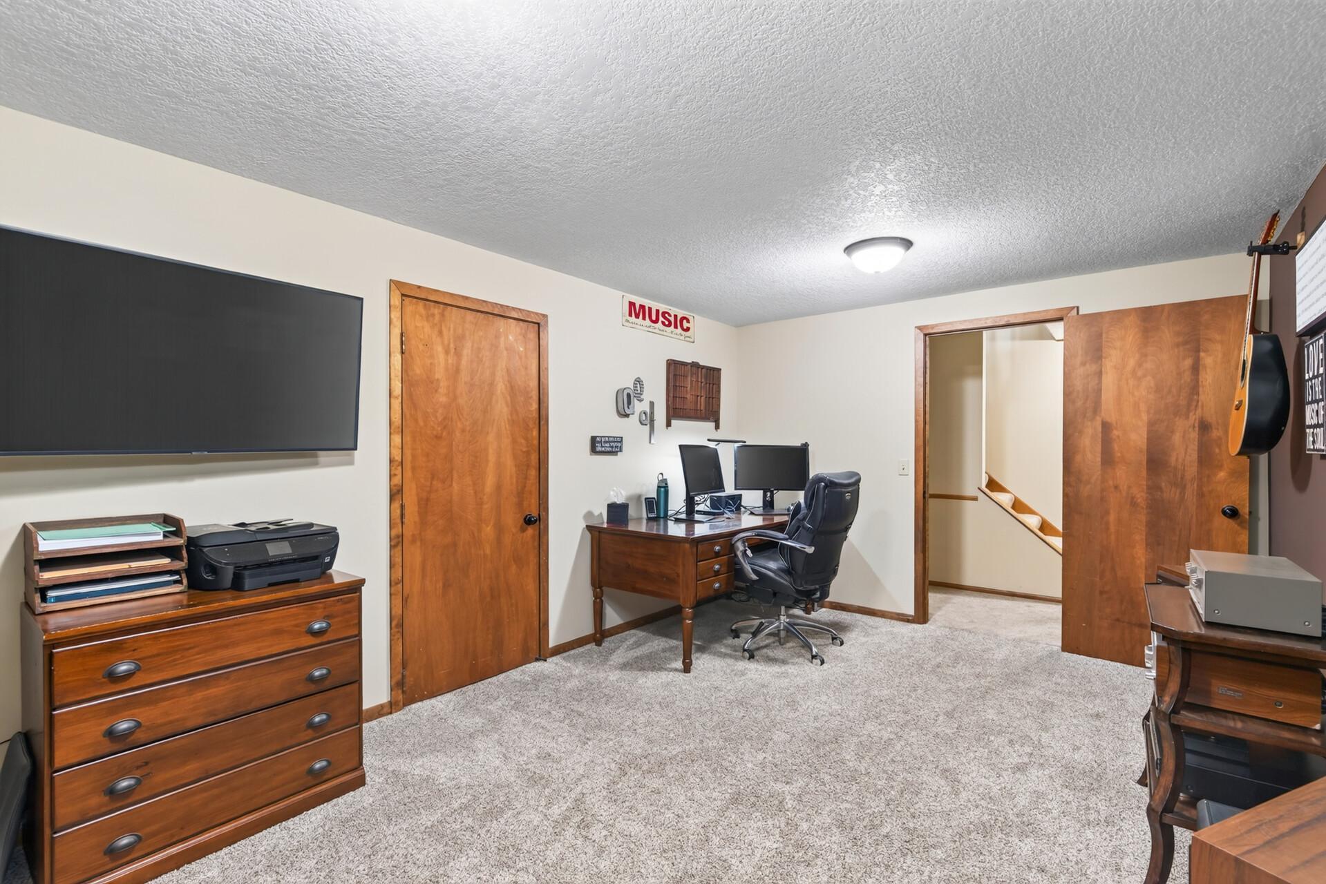 View of Residential at 517 5 1/2 Street, Elk River MN 55330, Elk River (23 of 36) - Mike Wilen | Minnesota Team Real Estate