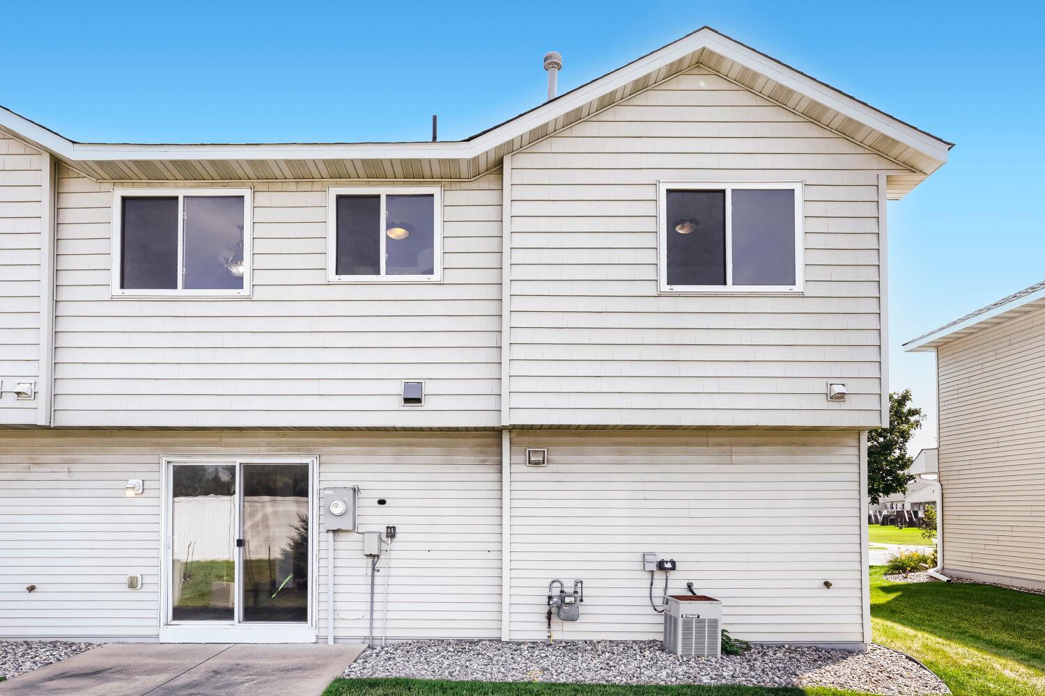 View of Residential at 4024 Blakewood Drive, Shakopee MN 55379, Shakopee (25 of 27) - Mike Wilen | Minnesota Team Real Estate