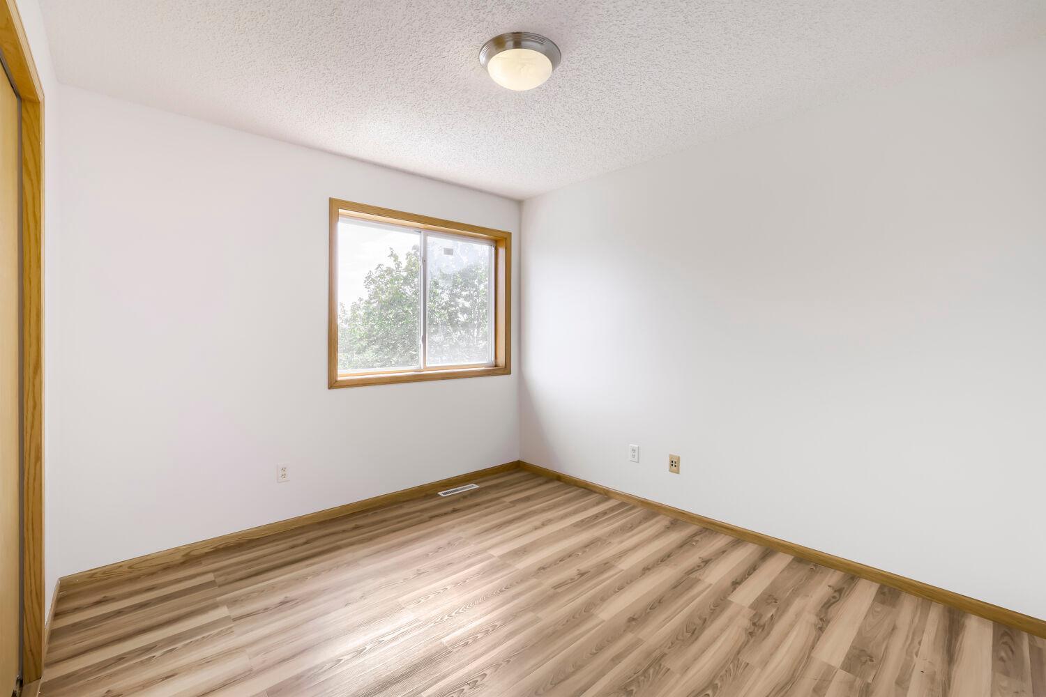 View of Residential at 4024 Blakewood Drive, Shakopee MN 55379, Shakopee (21 of 27) - Mike Wilen | Minnesota Team Real Estate