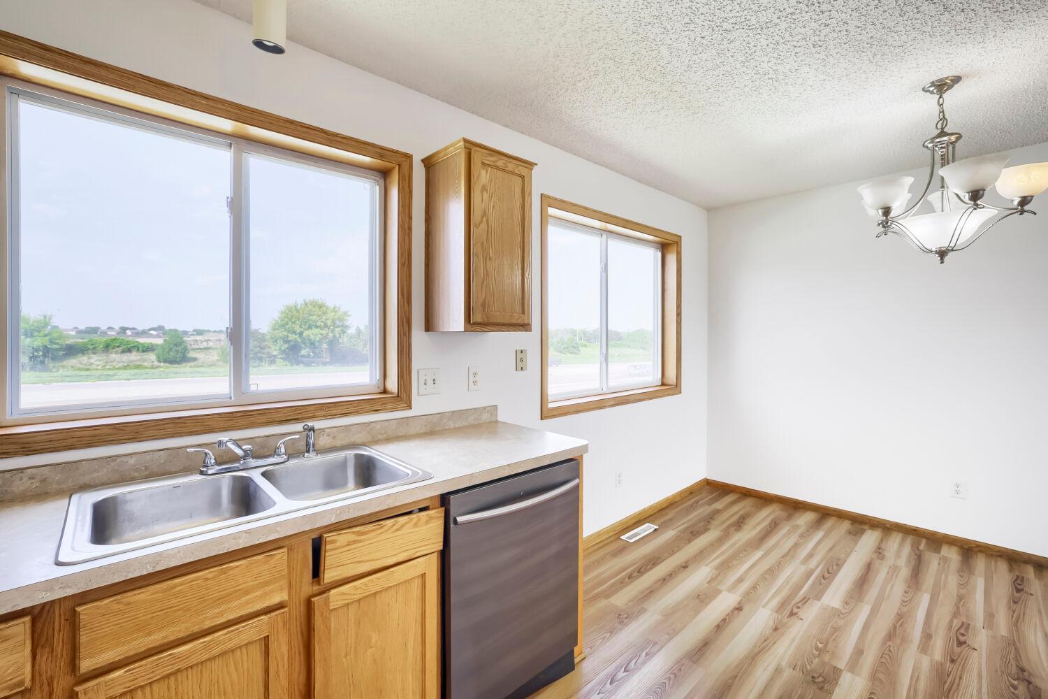 View of Residential at 4024 Blakewood Drive, Shakopee MN 55379, Shakopee (13 of 27) - Mike Wilen | Minnesota Team Real Estate