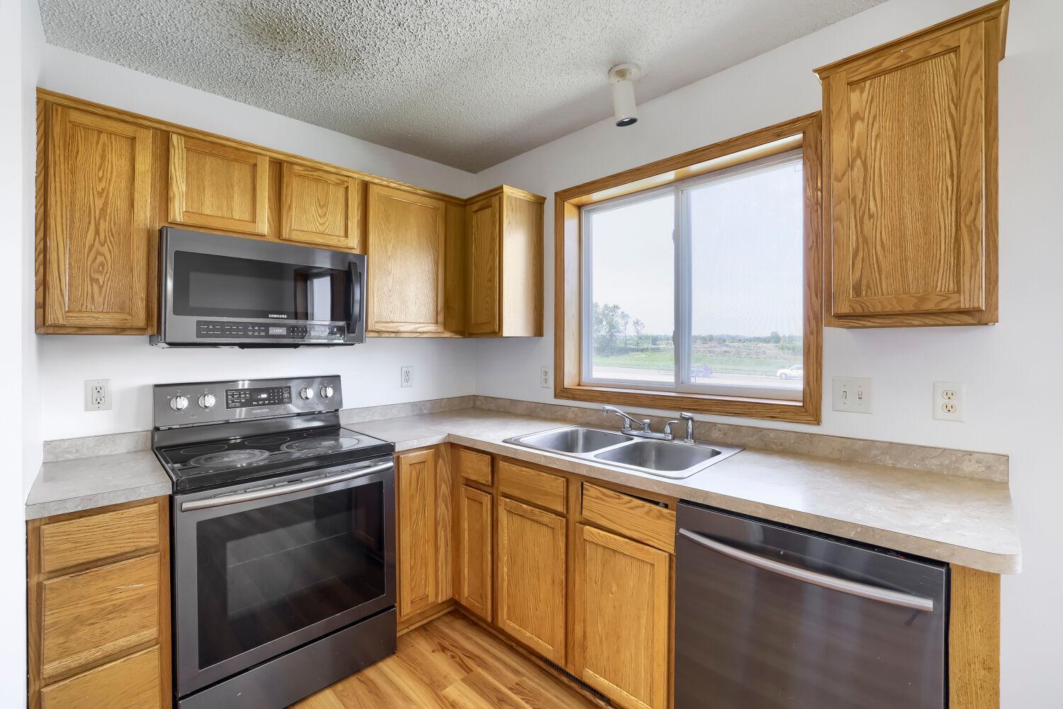 View of Residential at 4024 Blakewood Drive, Shakopee MN 55379, Shakopee (11 of 27) - Mike Wilen | Minnesota Team Real Estate