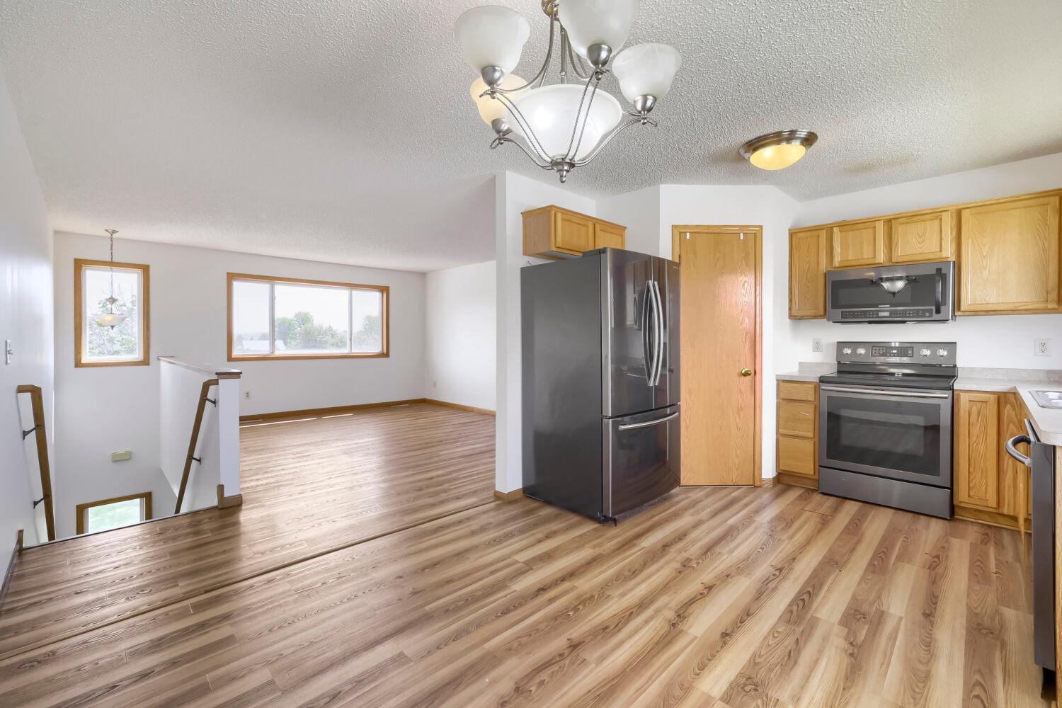 View of Residential at 4024 Blakewood Drive, Shakopee MN 55379, Shakopee (10 of 27) - Mike Wilen | Minnesota Team Real Estate