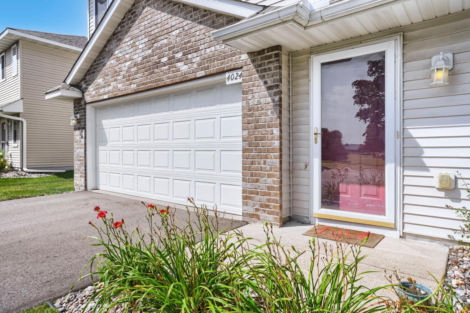 View of Residential at 4024 Blakewood Drive, Shakopee MN 55379, Shakopee (2 of 27) - Mike Wilen | Minnesota Team Real Estate