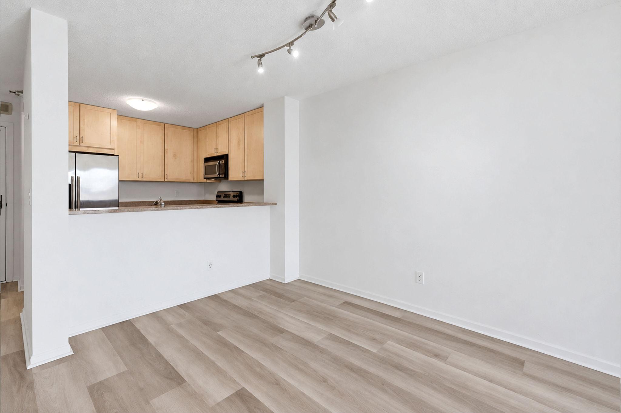 View of Residential at 401 1st Street #1103, Minneapolis MN 55401, Minneapolis (18 of 52) - Mike Wilen | Minnesota Team Real Estate