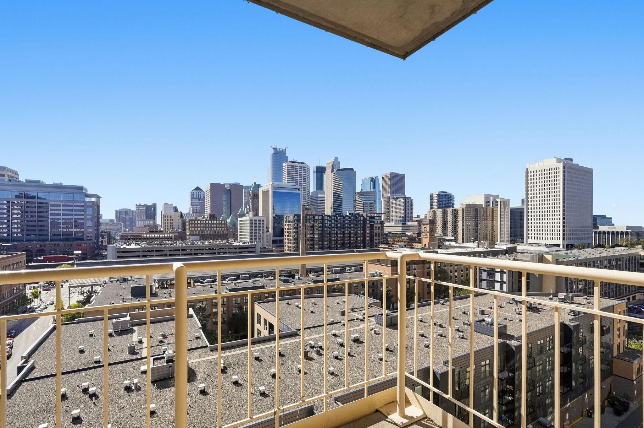 View of Residential at 401 1st Street #1103, Minneapolis MN 55401, Minneapolis (15 of 52) - Mike Wilen | Minnesota Team Real Estate