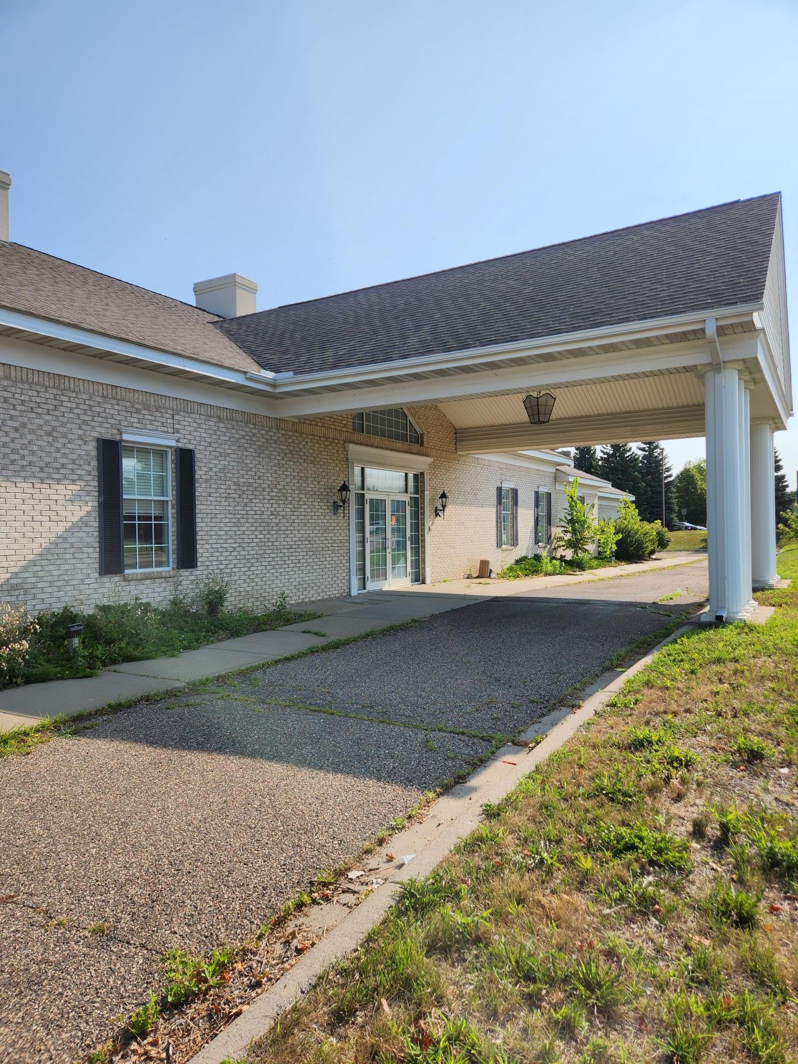 View of Commercial Sale at 7300 42nd Avenue, New Hope MN 55427, New Hope (2 of 14) - Mike Wilen | Minnesota Team Real Estate