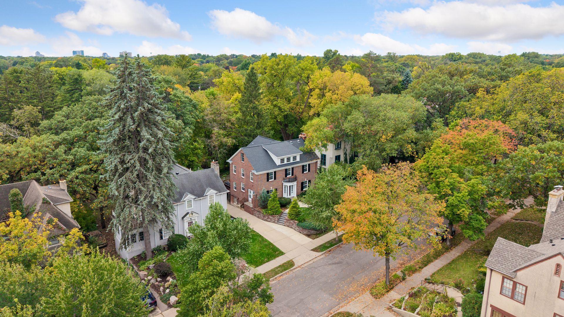 View of Residential at 2817 Brookwood Terrace, Minneapolis MN 55410, Minneapolis (46 of 62) - Mike Wilen | Minnesota Team Real Estate