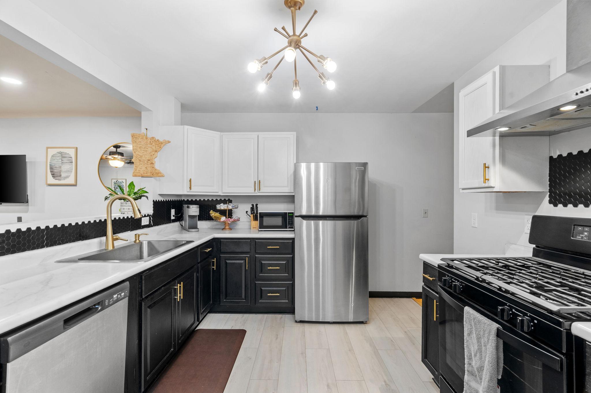 View of Residential Income at 3952 Bloomington Avenue, Minneapolis MN 55407, Minneapolis (9 of 44) - Mike Wilen | Minnesota Team Real Estate