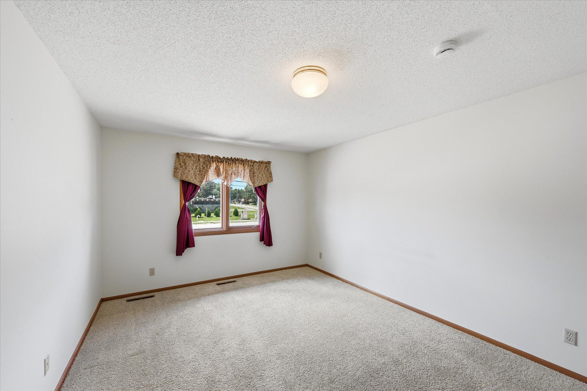 View of Residential at 4029 Silver Lake Rd, Saint Anthony MN 55421, Saint Anthony (17 of 35) - Mike Wilen | Minnesota Team Real Estate