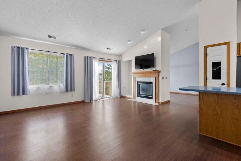 View of Residential at 7559 Derby Lane, Shakopee MN 55379, Shakopee (8 of 27) - Mike Wilen | Minnesota Team Real Estate