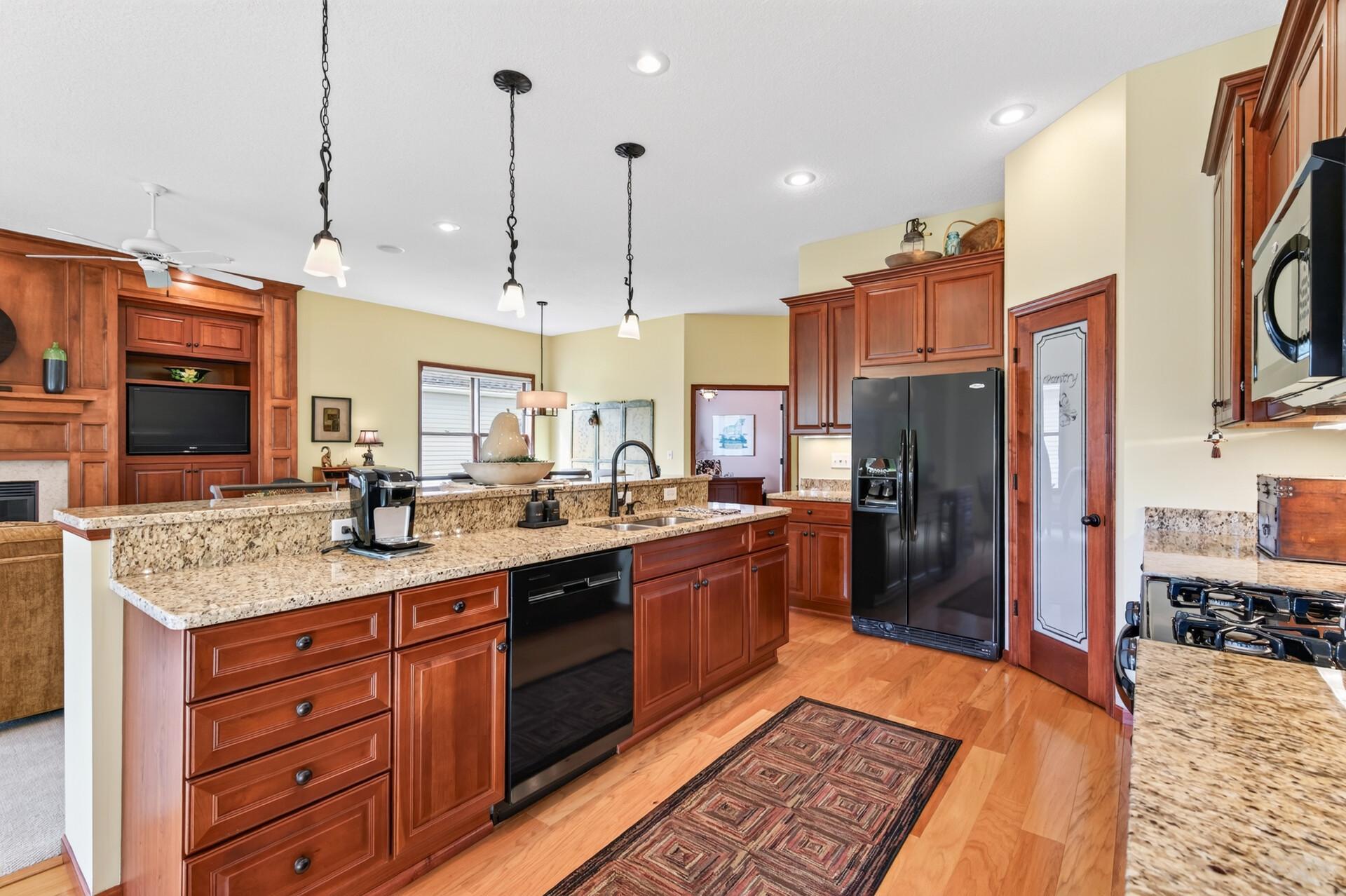 View of Residential at 677 Lake Ridge Drive, Woodbury MN 55129, Woodbury (17 of 49) - Mike Wilen | Minnesota Team Real Estate
