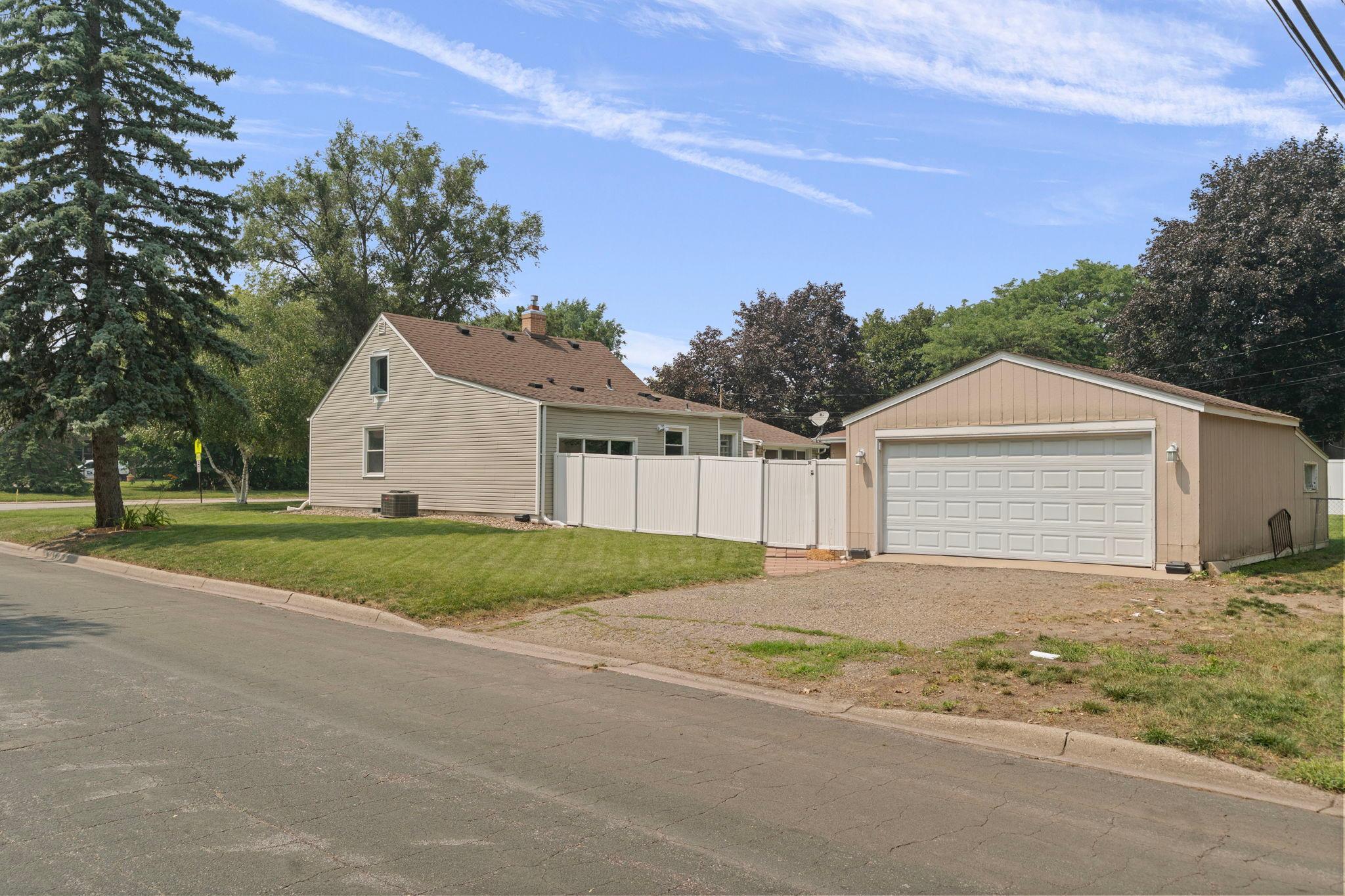 View of Residential at 8841 Nicollet Avenue, Bloomington MN 55420, Bloomington (17 of 24) - Mike Wilen | Minnesota Team Real Estate