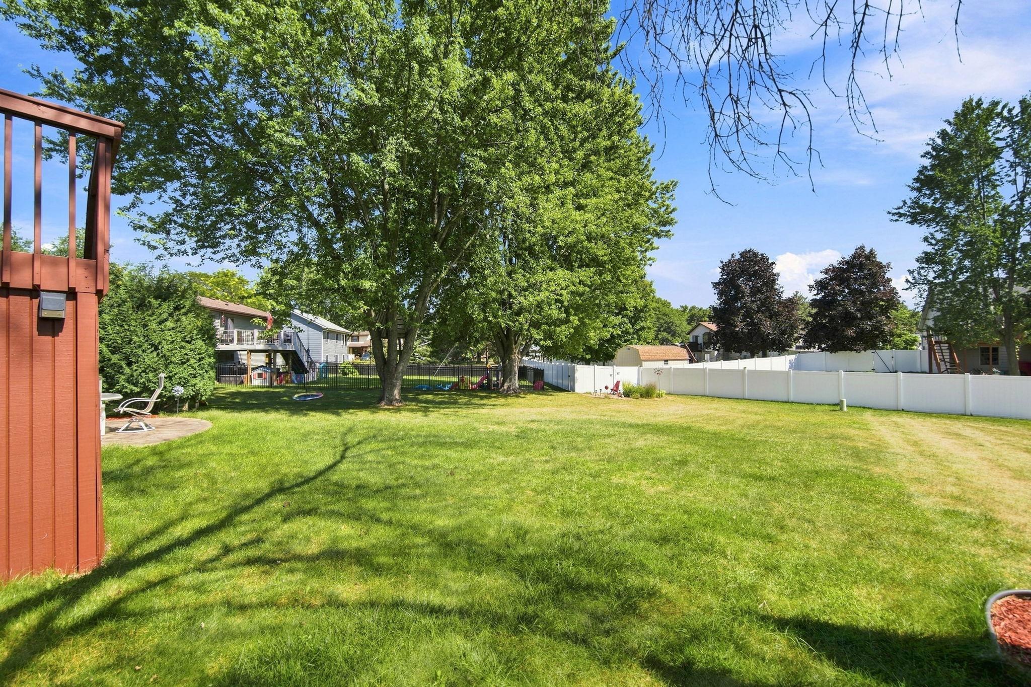 View of Residential at 2375 Helena Road, Oakdale MN 55128, Oakdale (38 of 40) - Mike Wilen | Minnesota Team Real Estate