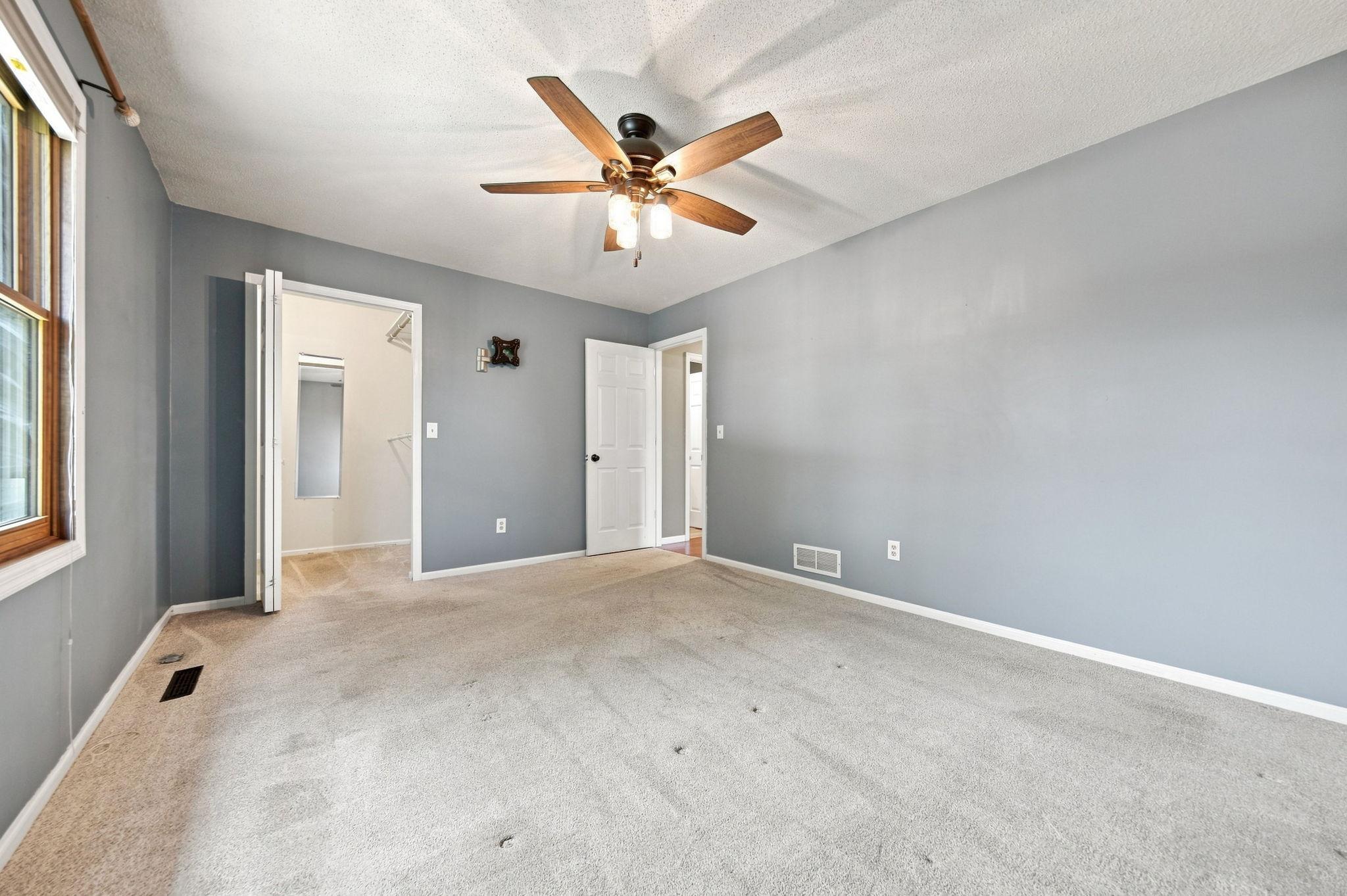 View of Residential at 2375 Helena Road, Oakdale MN 55128, Oakdale (21 of 40) - Mike Wilen | Minnesota Team Real Estate