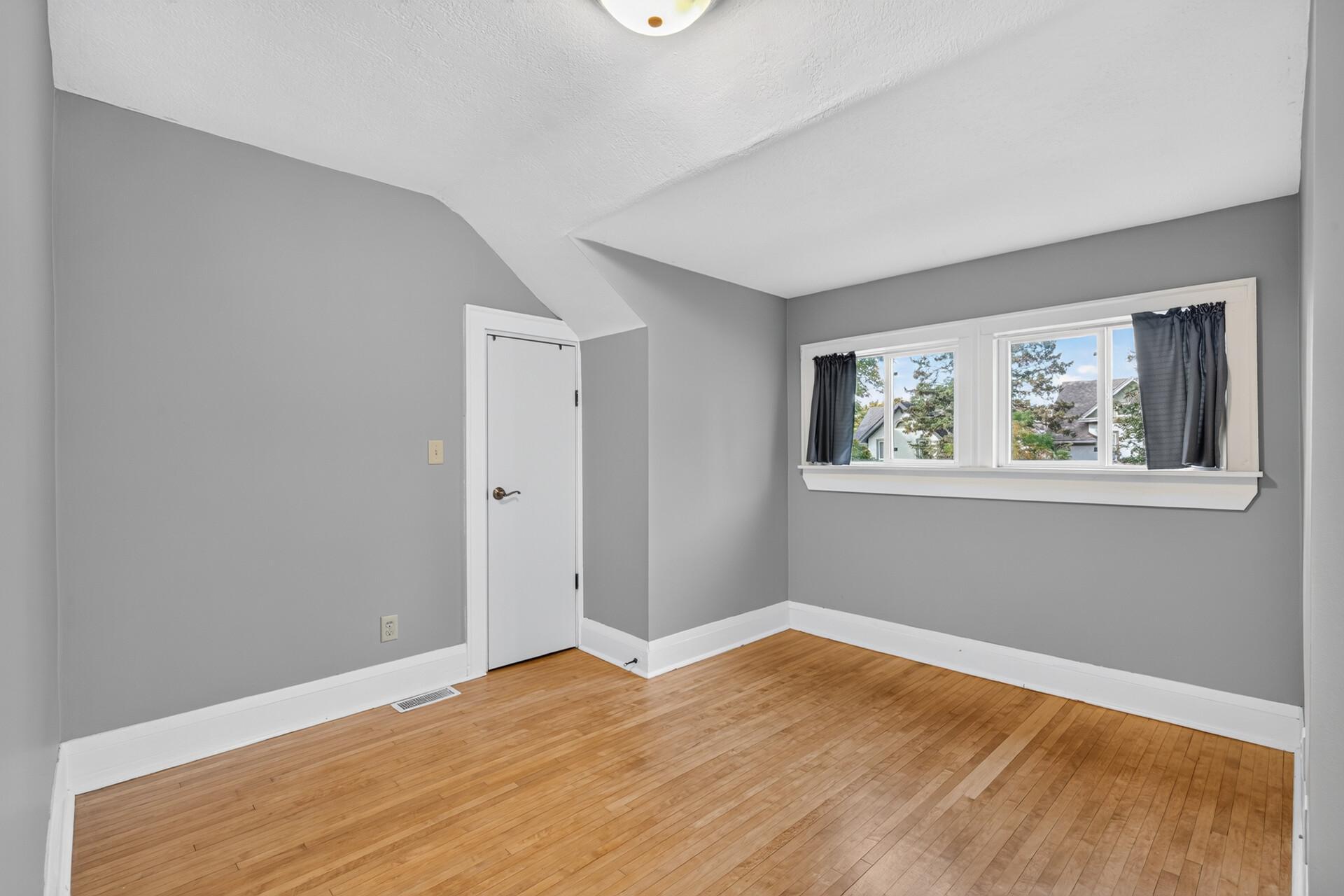 View of Residential at 1422 Queen Avenue, Minneapolis MN 55411, Minneapolis (22 of 35) - Mike Wilen | Minnesota Team Real Estate