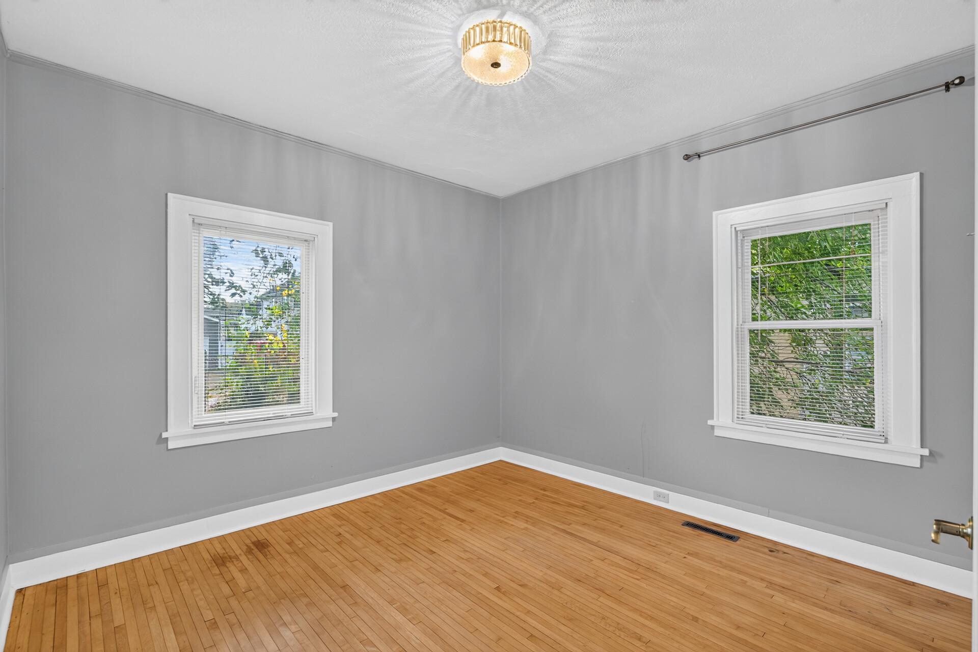 View of Residential at 1422 Queen Avenue, Minneapolis MN 55411, Minneapolis (13 of 35) - Mike Wilen | Minnesota Team Real Estate