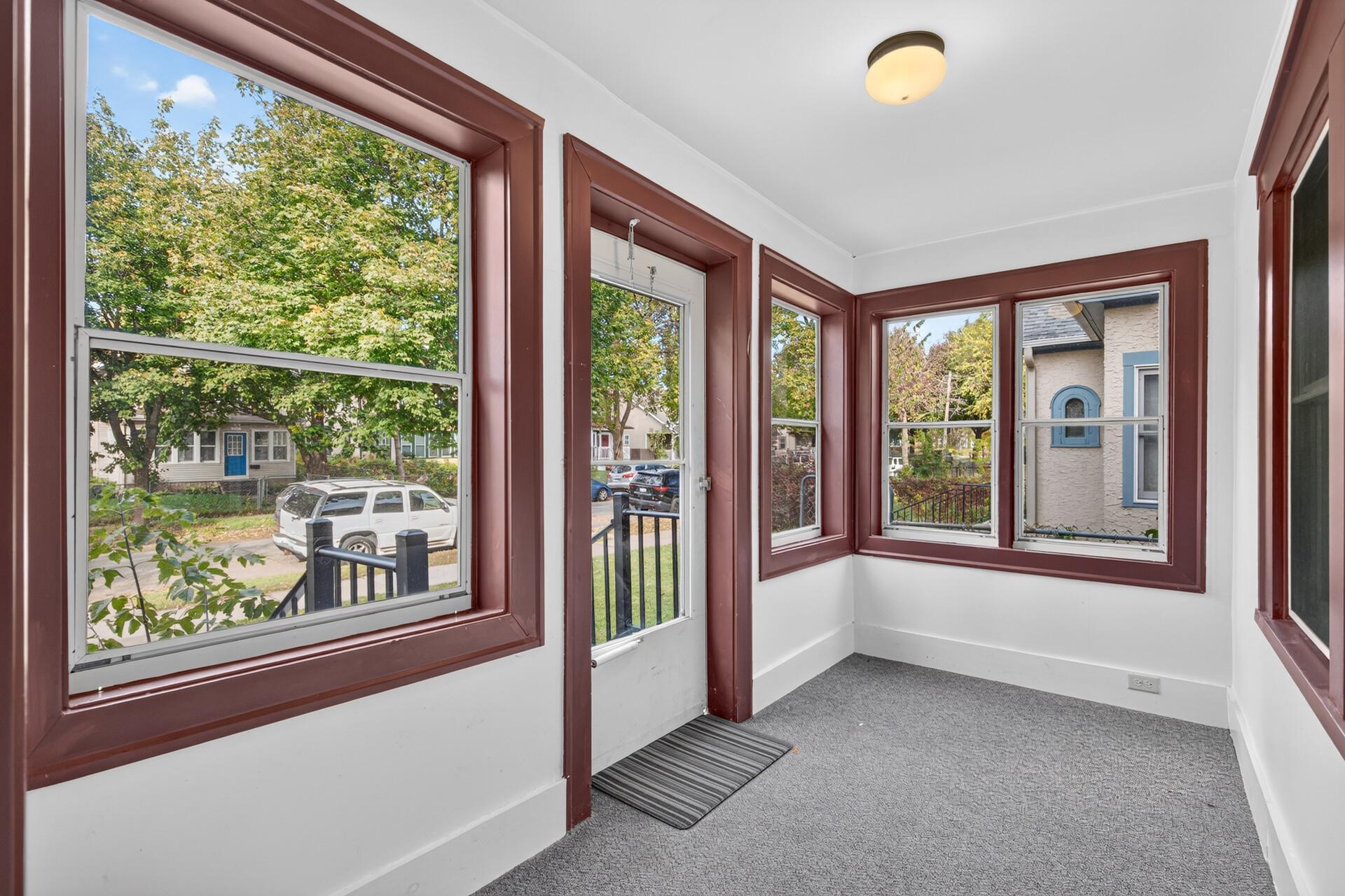 View of Residential at 1422 Queen Avenue, Minneapolis MN 55411, Minneapolis (2 of 35) - Mike Wilen | Minnesota Team Real Estate
